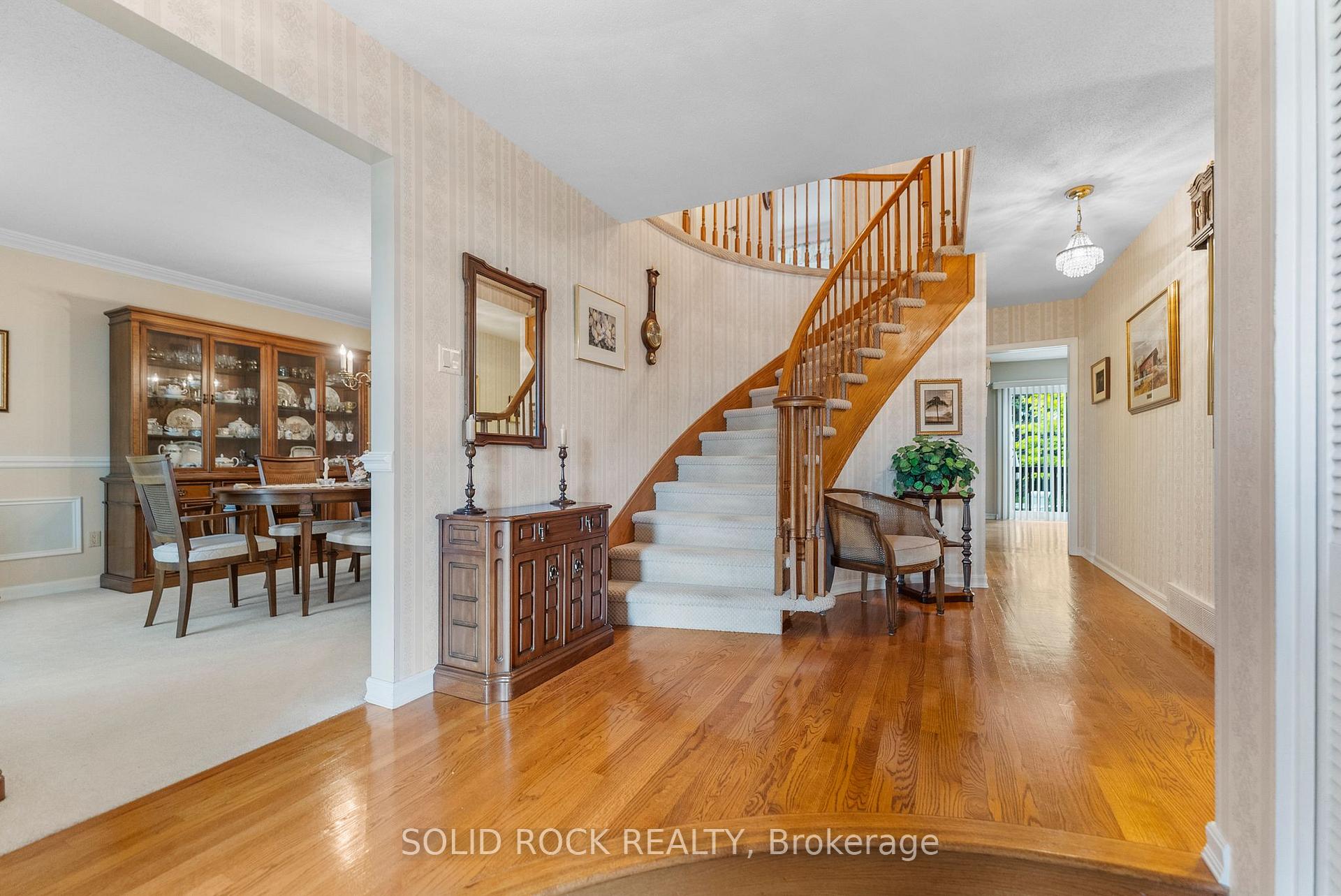 Photo 6 of 18 Royal Hunt Court, Ottawa, Hunt Club — HOMEH