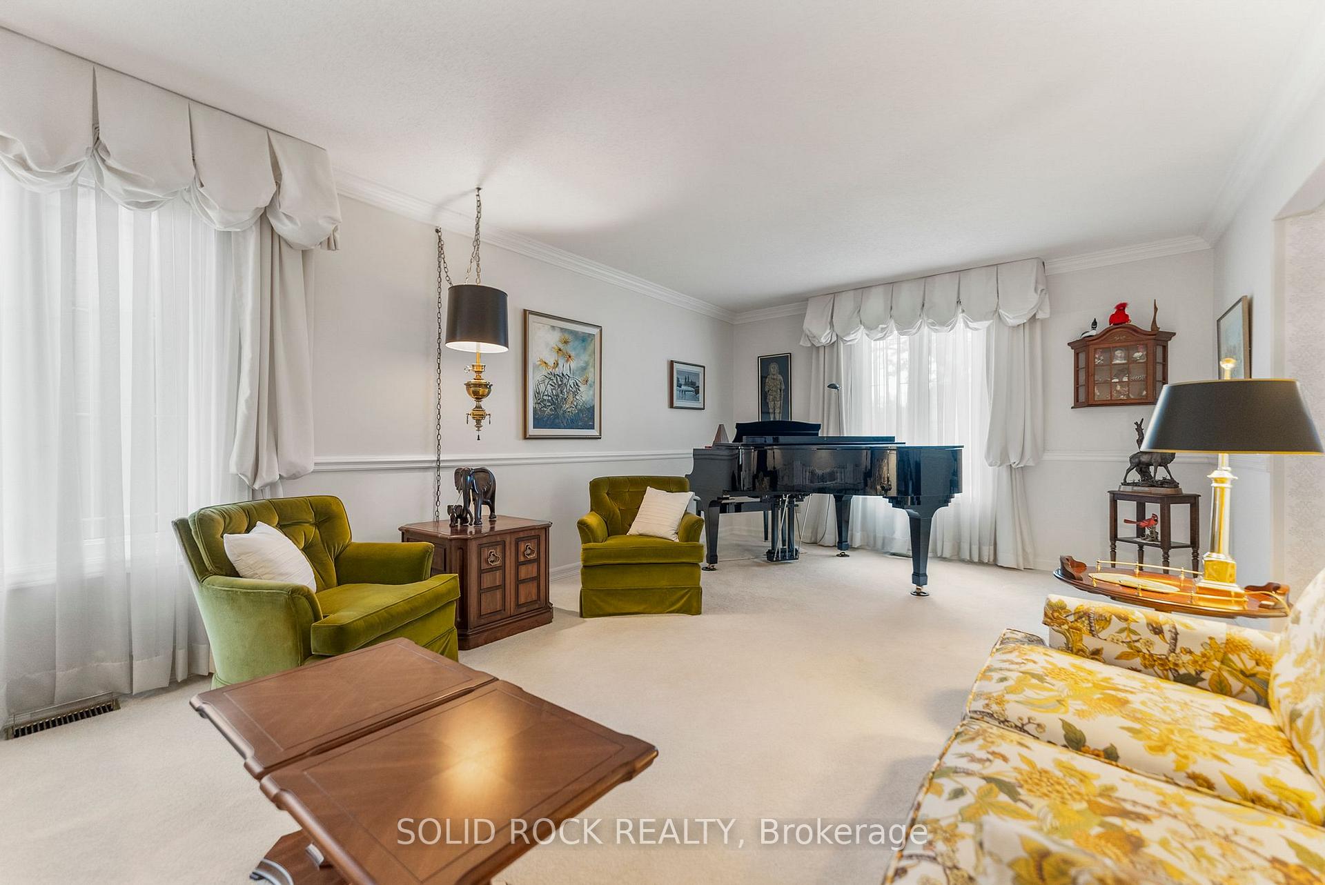 Photo 10 of 18 Royal Hunt Court, Ottawa, Hunt Club — HOMEH