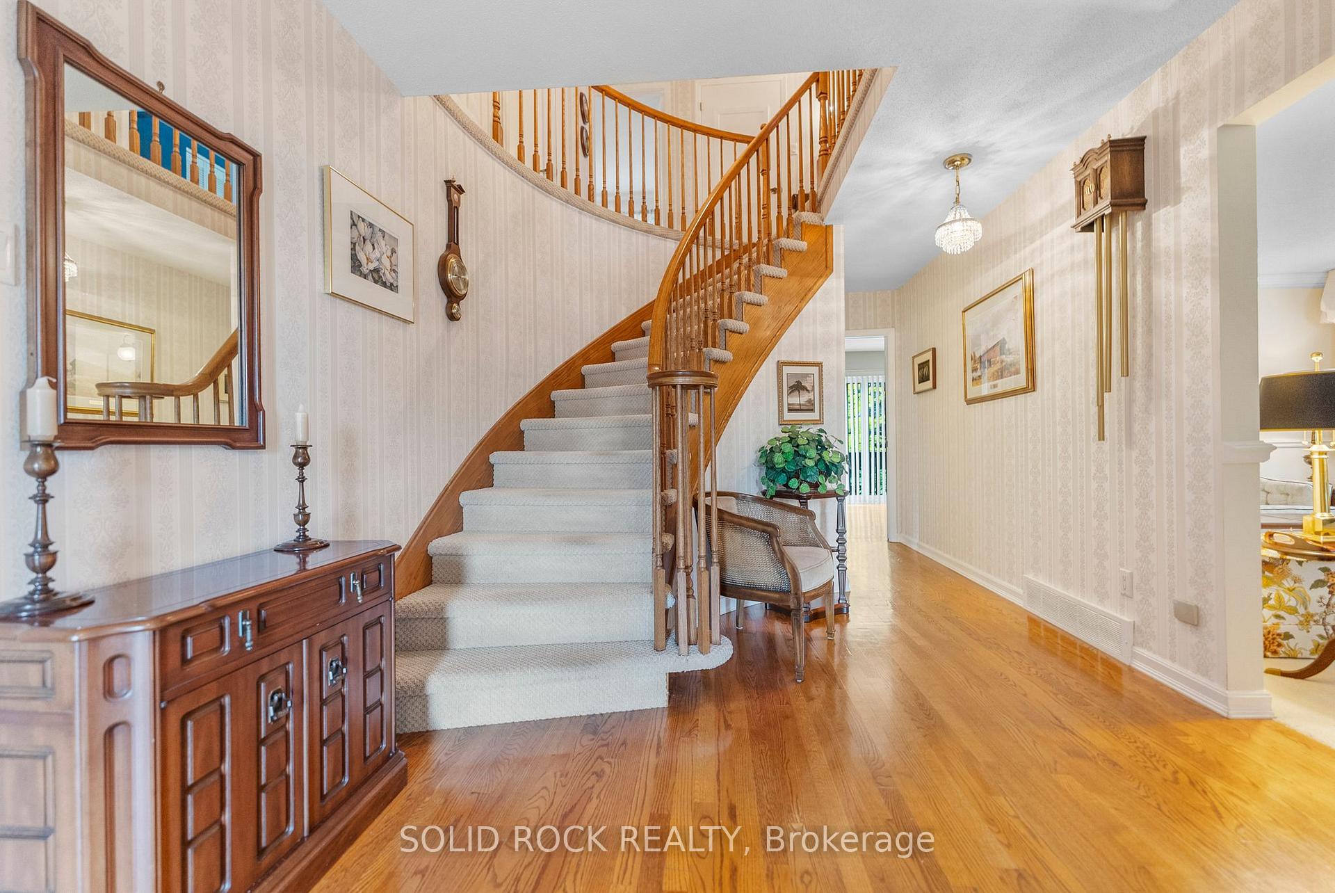 Photo 17 of 18 Royal Hunt Court, Ottawa, Hunt Club — HOMEH