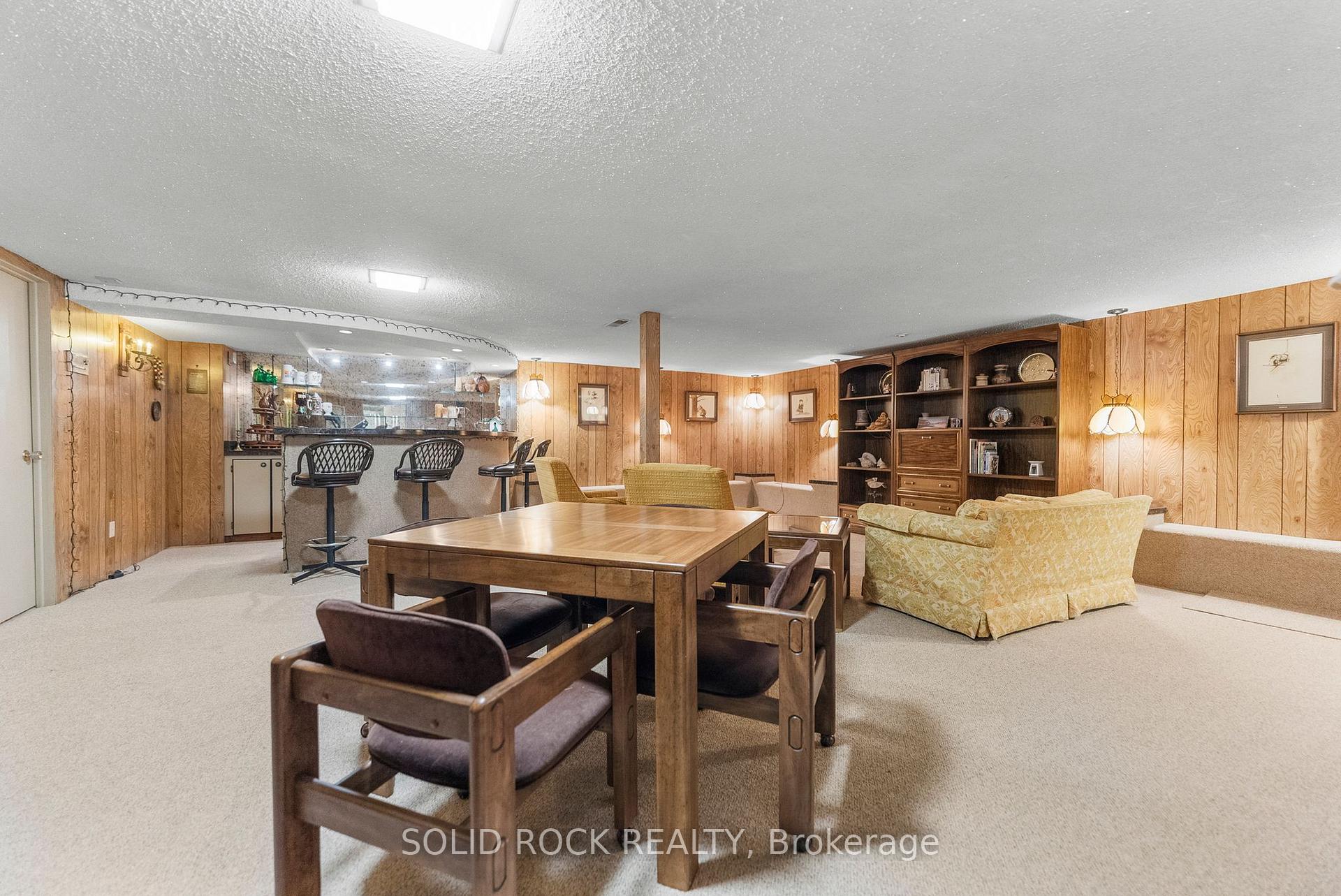 Photo 35 of 18 Royal Hunt Court, Ottawa, Hunt Club — HOMEH