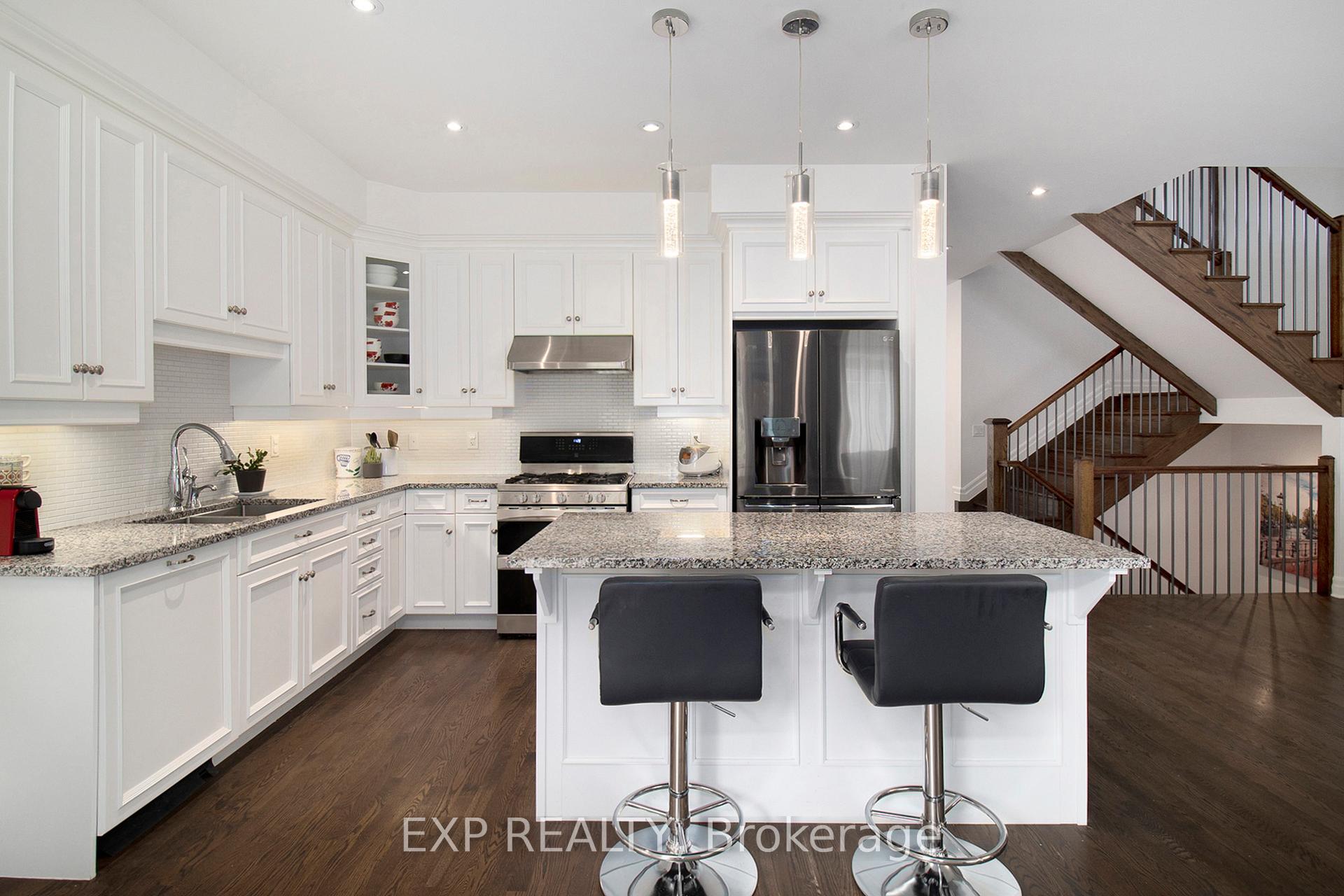Photo 11 of 179 Avro Circle, Ottawa, CFB Rockcliffe and Area — HOMEH
