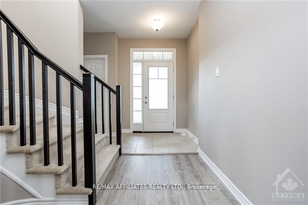 Photo 2 of 226 Cranesbill Road, Ottawa, Kanata - Emerald Meadows/Trailwest — HOMEH