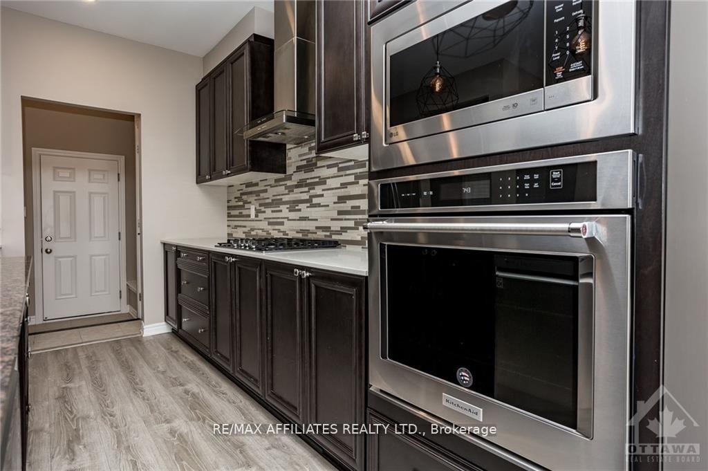 Photo 11 of 226 Cranesbill Road, Ottawa, Kanata - Emerald Meadows/Trailwest — HOMEH