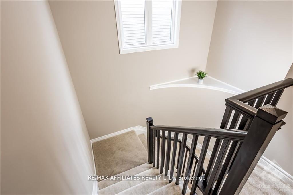 Photo 16 of 226 Cranesbill Road, Ottawa, Kanata - Emerald Meadows/Trailwest — HOMEH