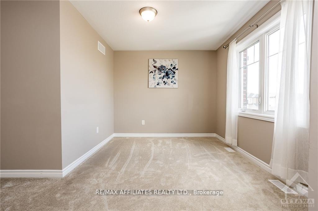 Photo 19 of 226 Cranesbill Road, Ottawa, Kanata - Emerald Meadows/Trailwest — HOMEH