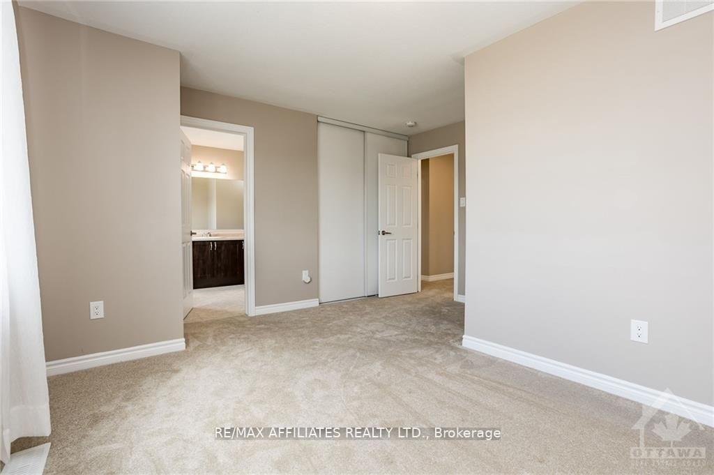 Photo 21 of 226 Cranesbill Road, Ottawa, Kanata - Emerald Meadows/Trailwest — HOMEH