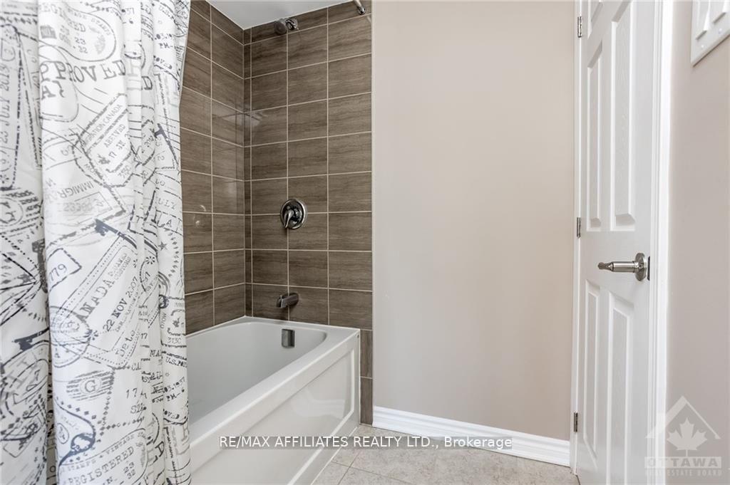 Photo 22 of 226 Cranesbill Road, Ottawa, Kanata - Emerald Meadows/Trailwest — HOMEH