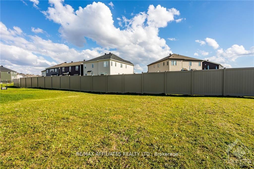 Photo 24 of 226 Cranesbill Road, Ottawa, Kanata - Emerald Meadows/Trailwest — HOMEH