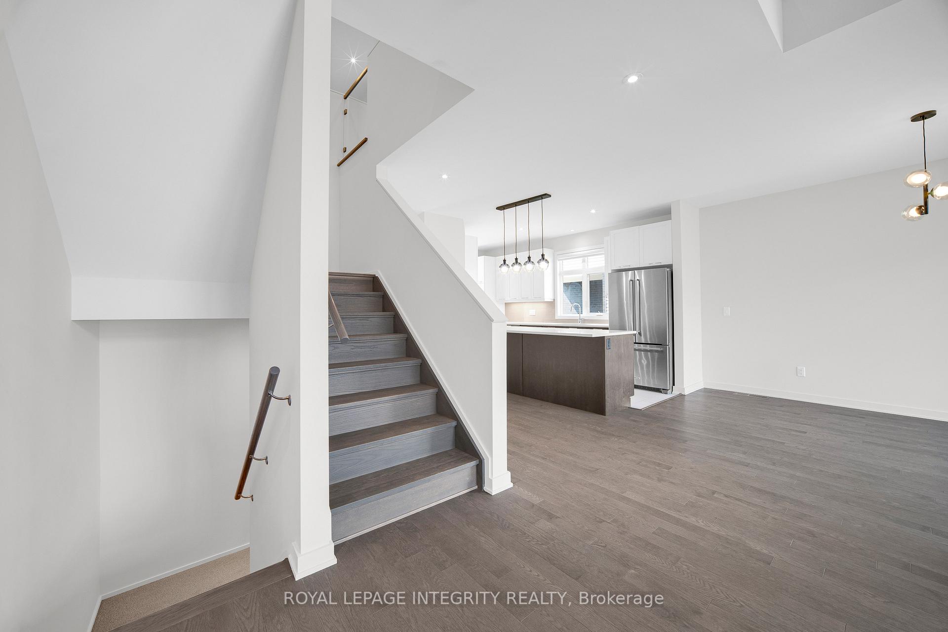 Photo 6 of 925 Islington Way, Ottawa, Leitrim — HOMEH