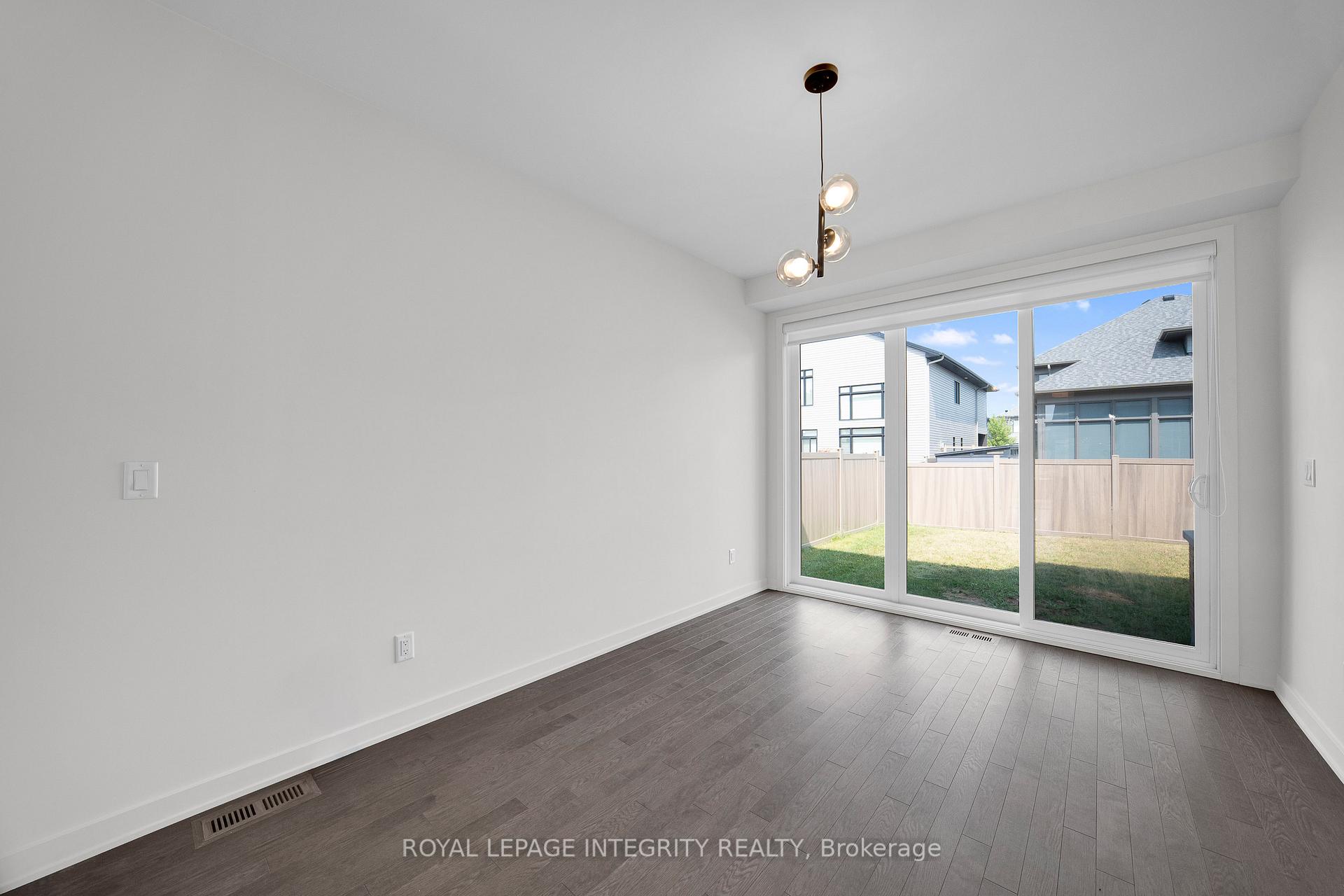 Photo 17 of 925 Islington Way, Ottawa, Leitrim — HOMEH
