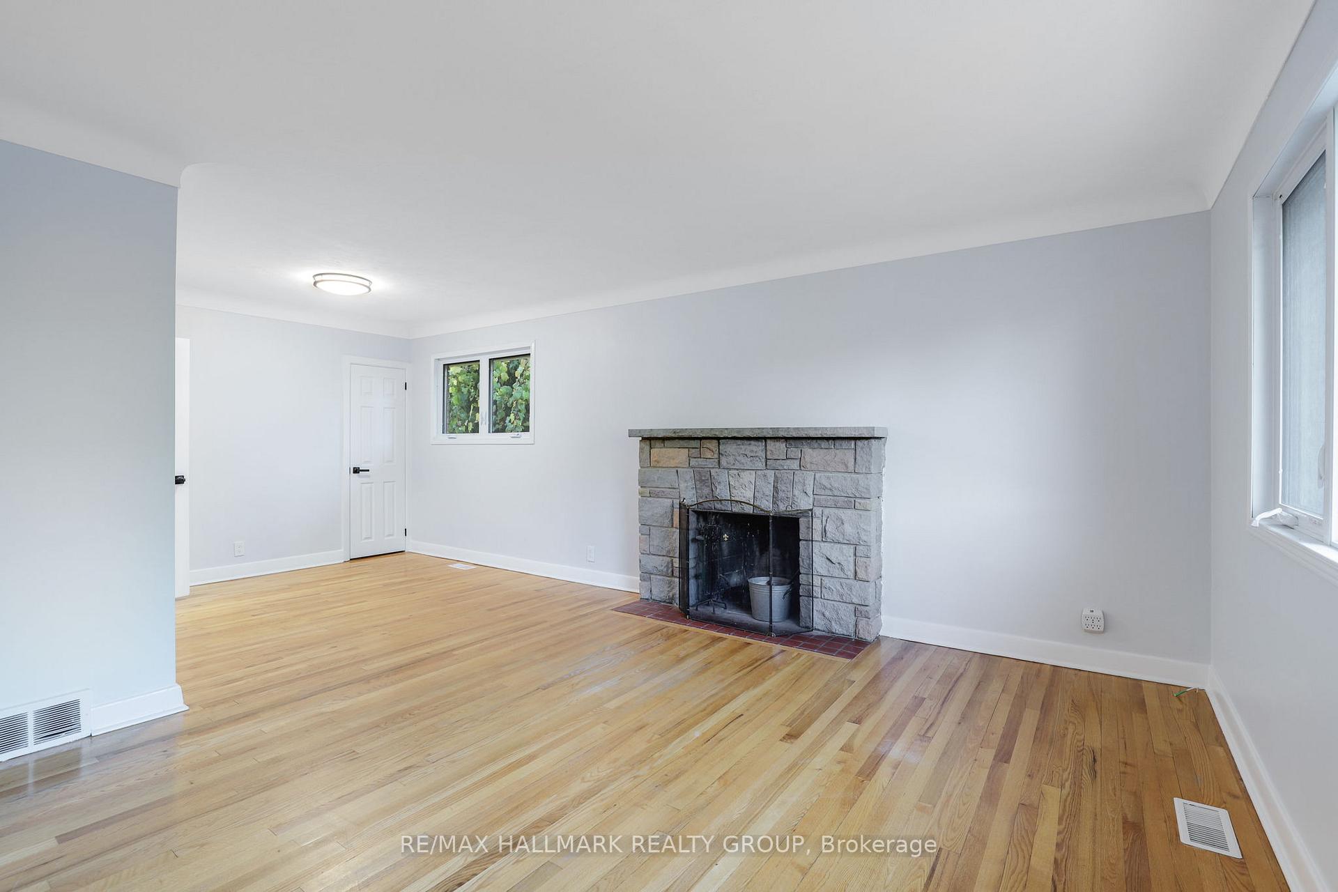 Photo 6 of Unit 1, 874 Rex Avenue, Ottawa, McKellar Heights — HOMEH
