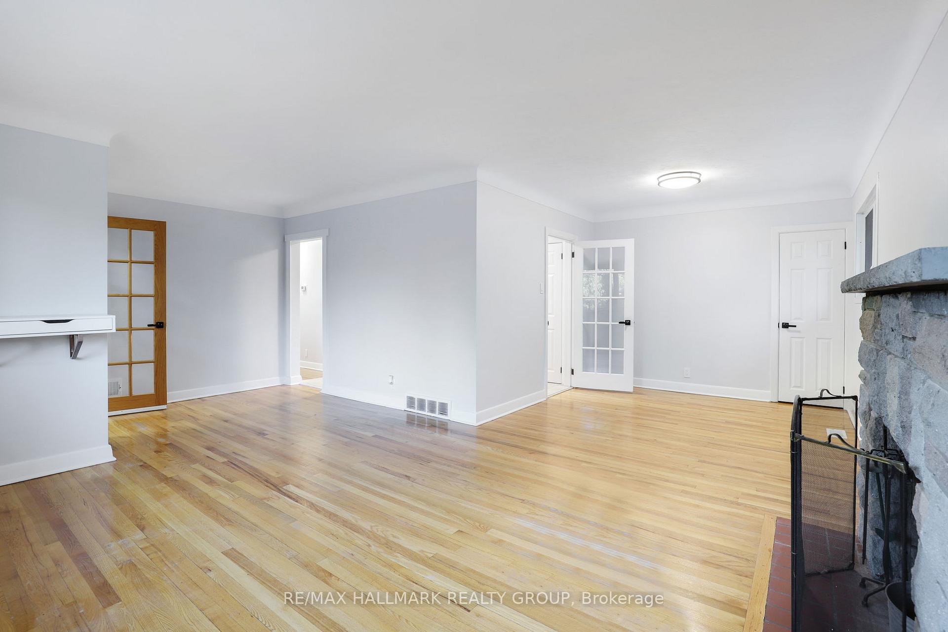 Photo 7 of Unit 1, 874 Rex Avenue, Ottawa, McKellar Heights — HOMEH