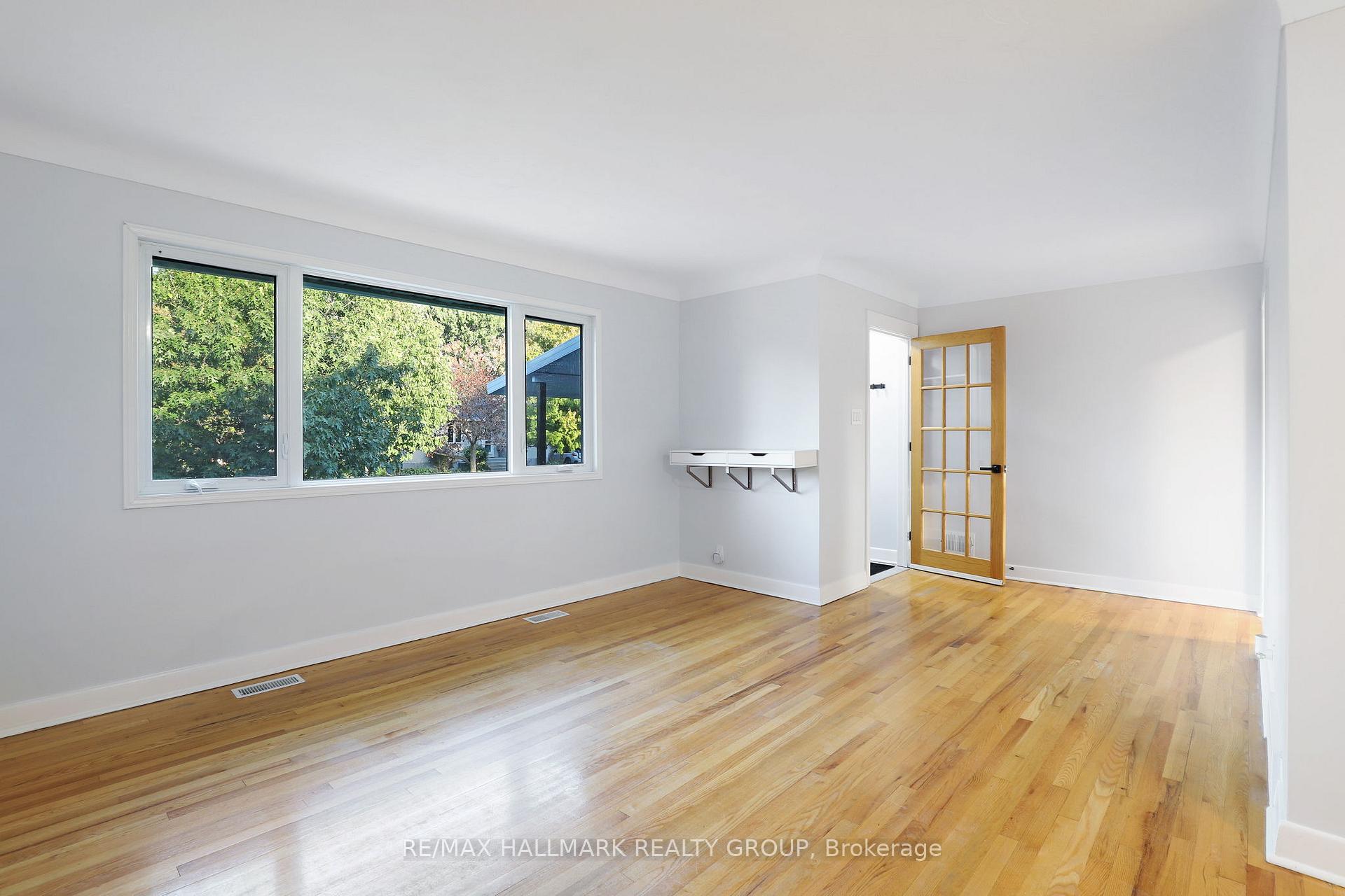 Photo 8 of Unit 1, 874 Rex Avenue, Ottawa, McKellar Heights — HOMEH