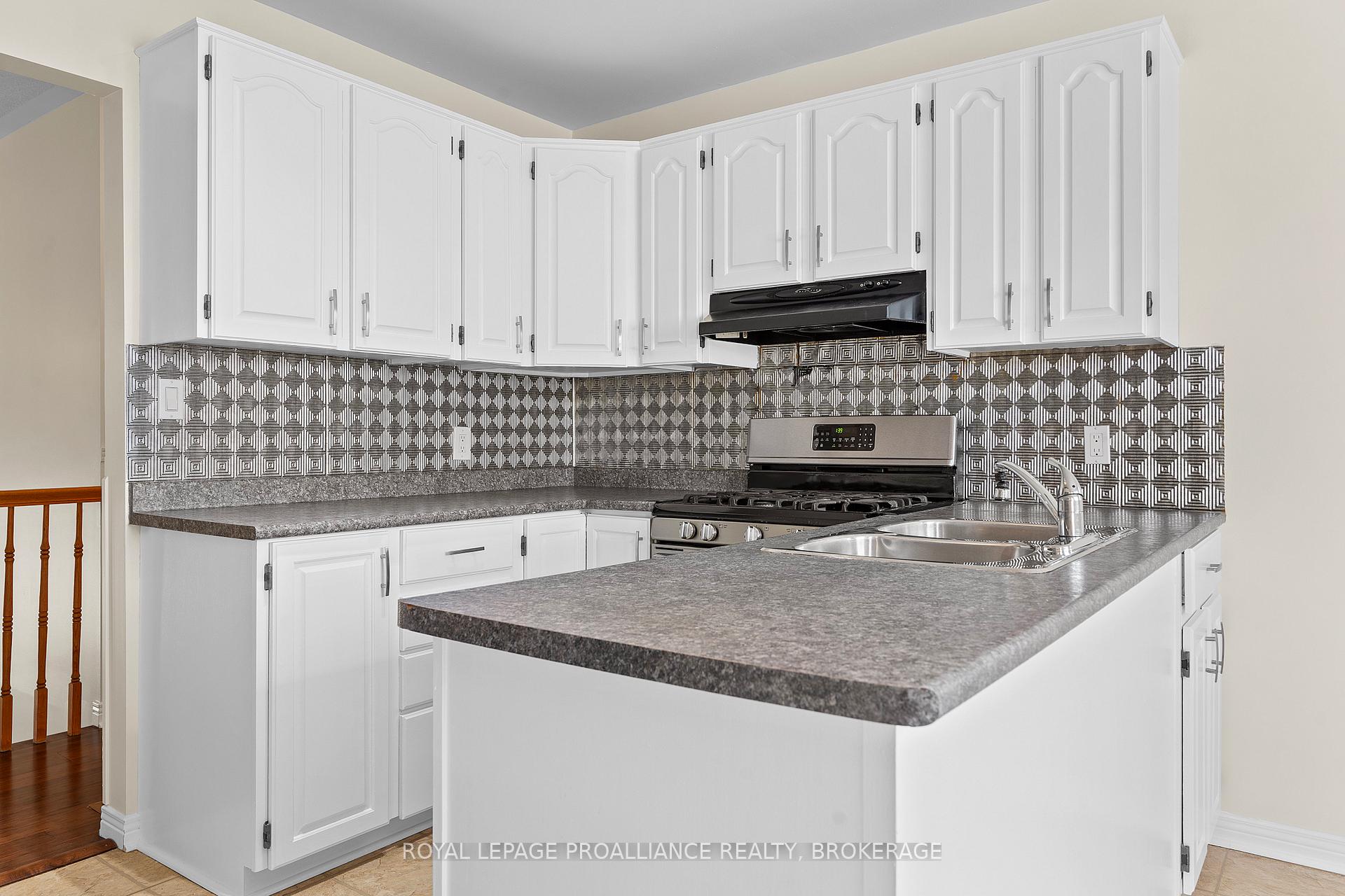 Photo 9 of 50 Davey Crescent, Loyalist, Amherstview — HOMEH