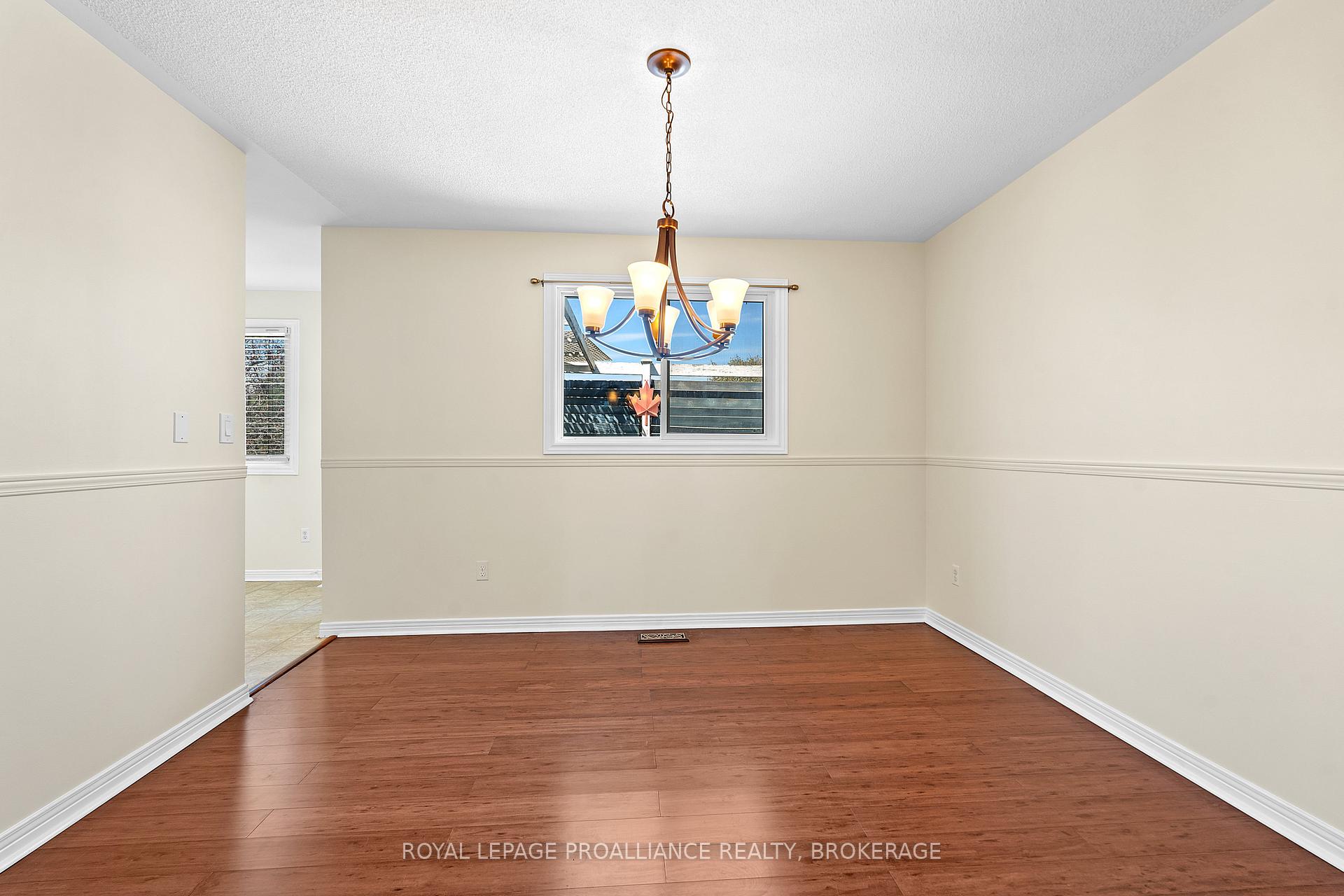 Photo 12 of 50 Davey Crescent, Loyalist, Amherstview — HOMEH
