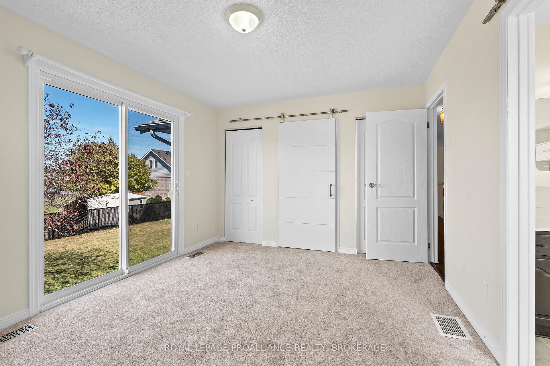 Photo 21 of 50 Davey Crescent, Loyalist, Amherstview — HOMEH