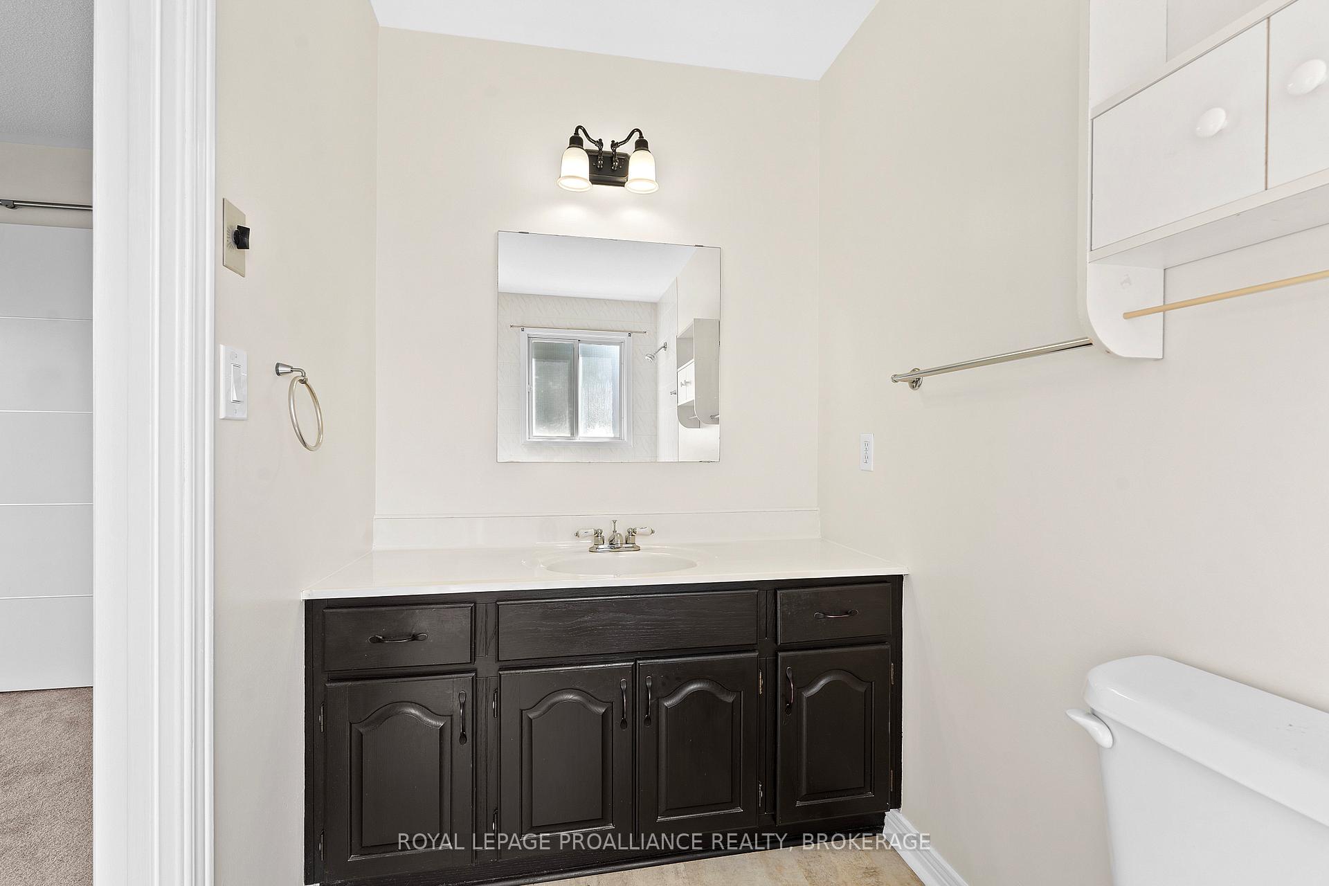 Photo 22 of 50 Davey Crescent, Loyalist, Amherstview — HOMEH