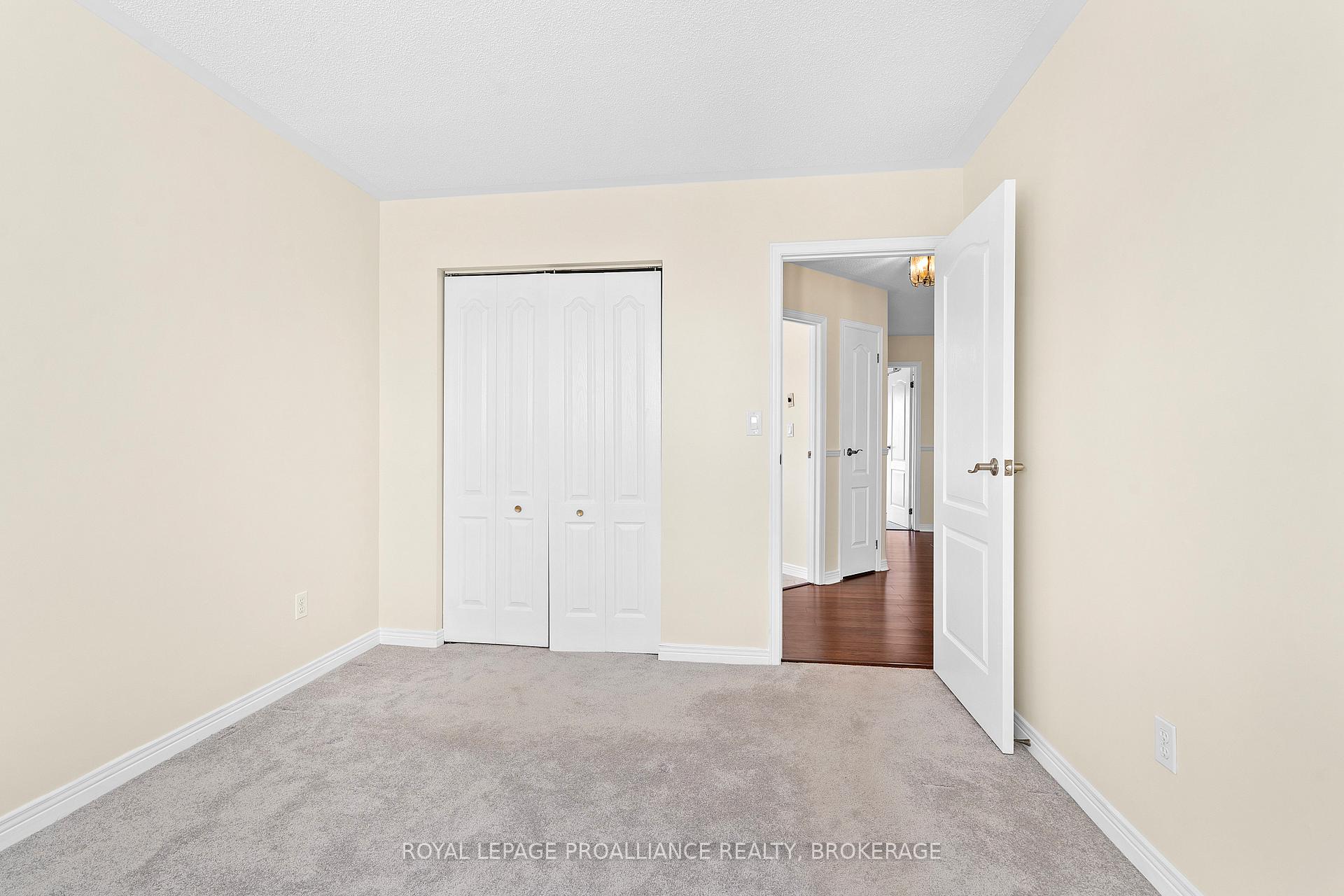 Photo 24 of 50 Davey Crescent, Loyalist, Amherstview — HOMEH