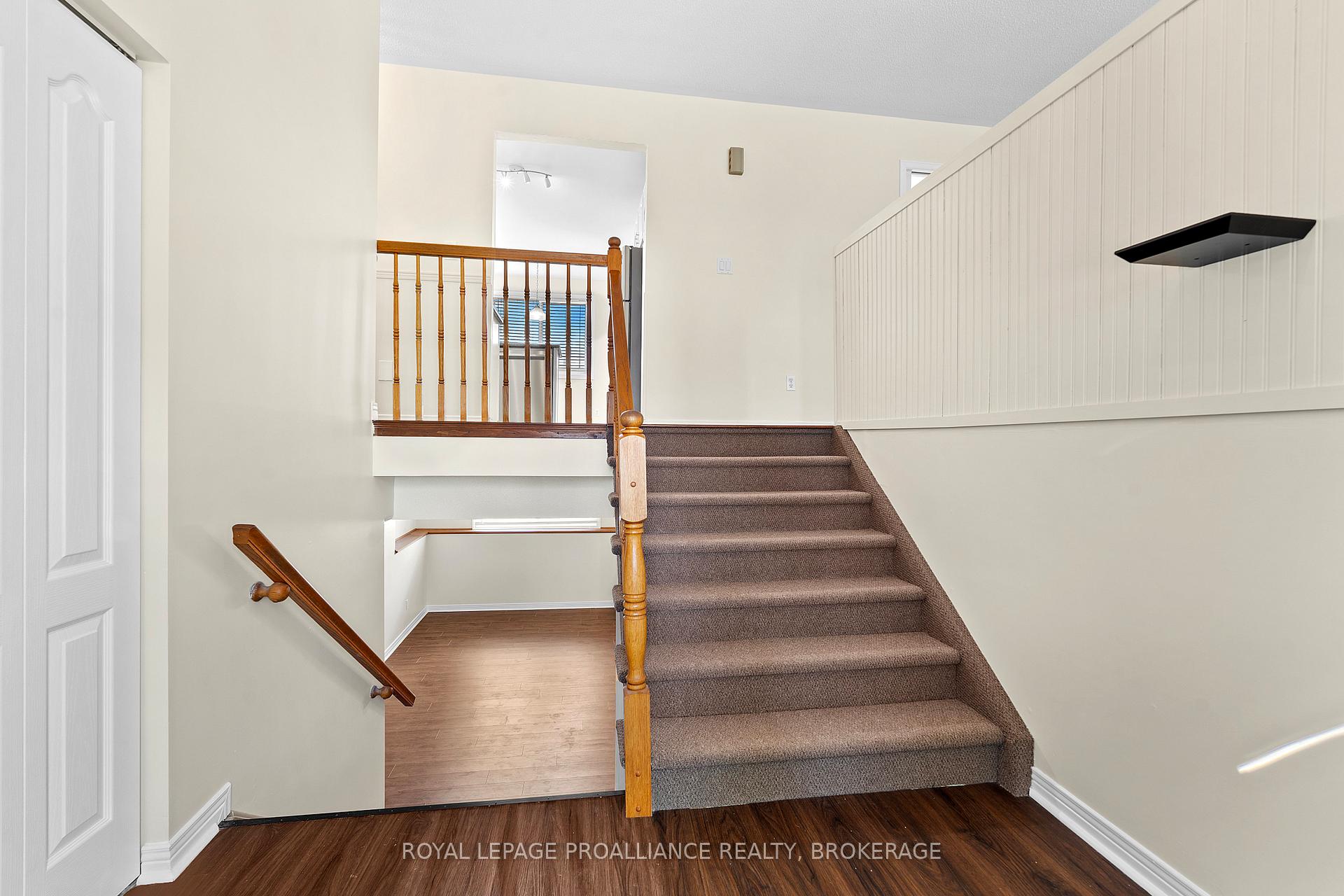 Photo 27 of 50 Davey Crescent, Loyalist, Amherstview — HOMEH