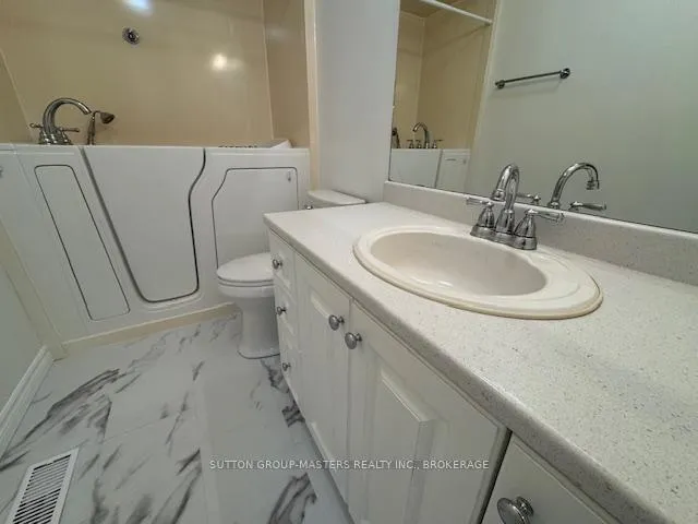 Photo 11 of 112 Briceland Street, Kingston, Rideau — HOMEH
