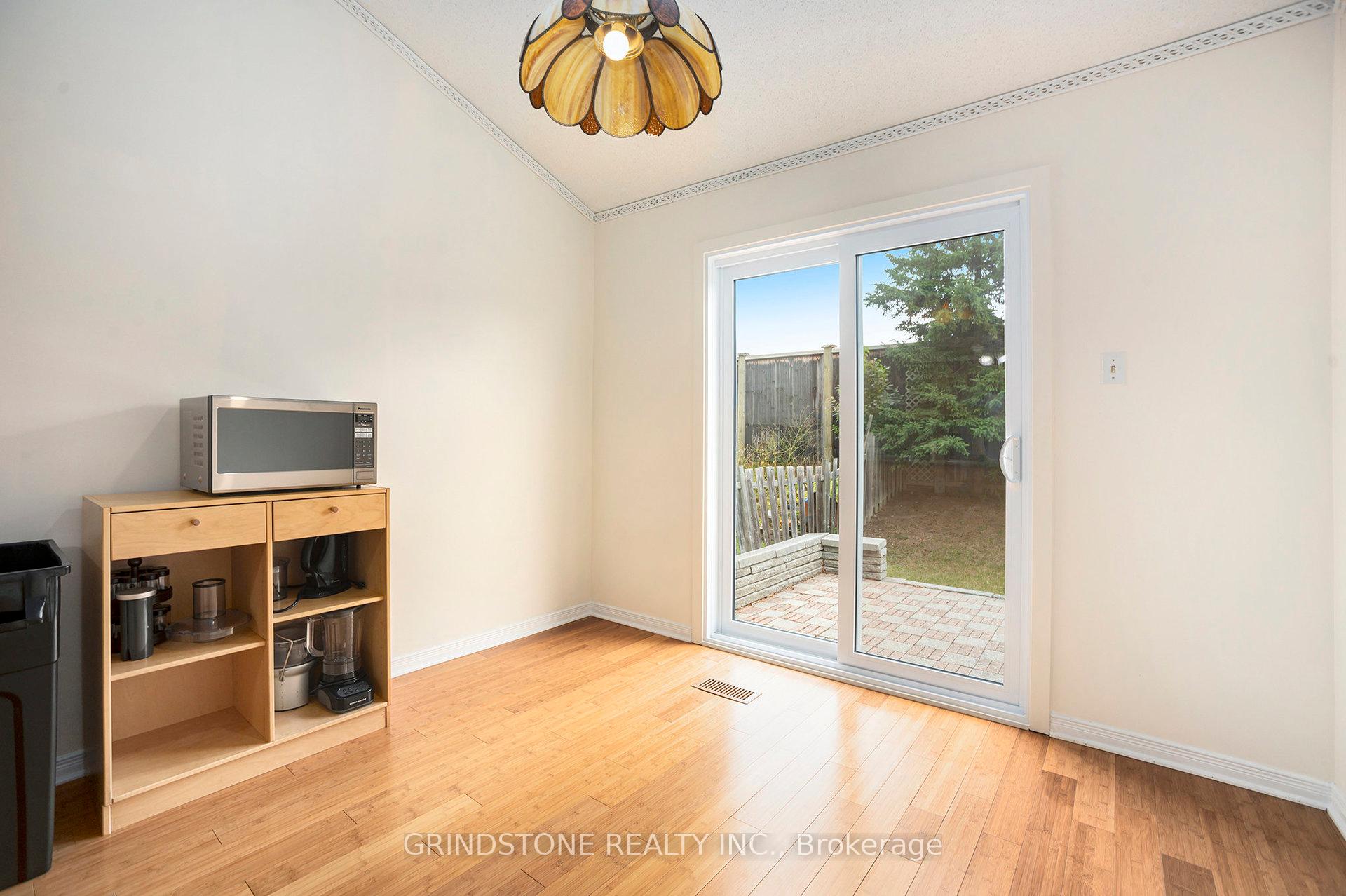 Photo 10 of 79 Acklam Terrace, Ottawa, Kanata - Morgan's Grant/South March — HOMEH