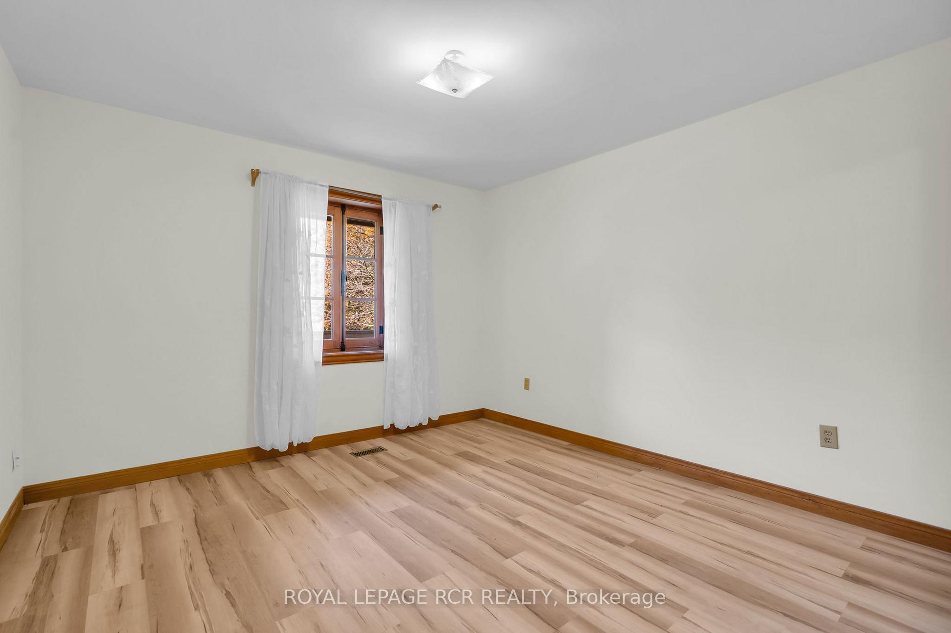 Photo 18 of 300 Old Bathurst Street, King, Rural King — HOMEH