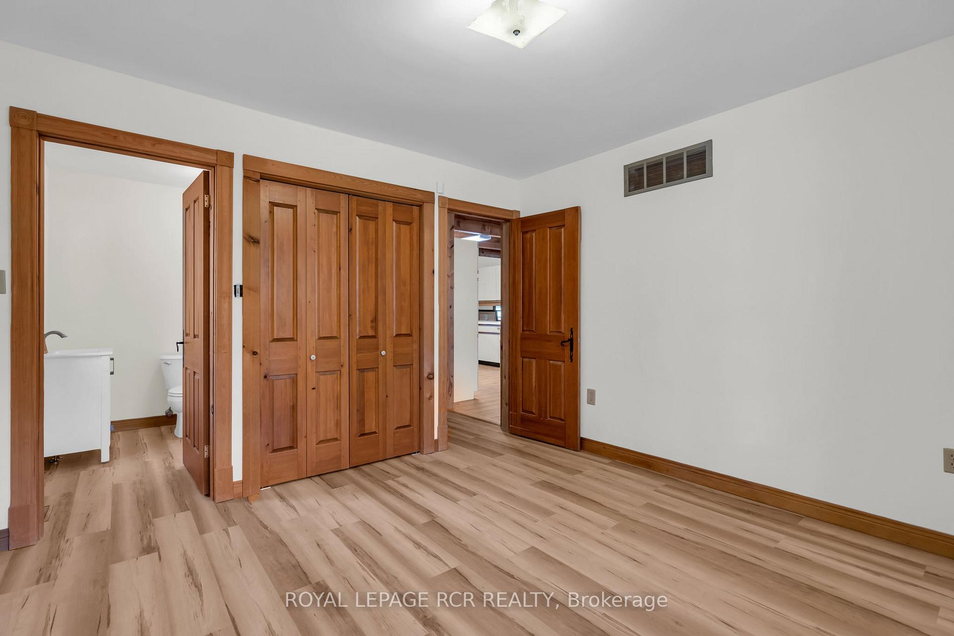 Photo 19 of 300 Old Bathurst Street, King, Rural King — HOMEH
