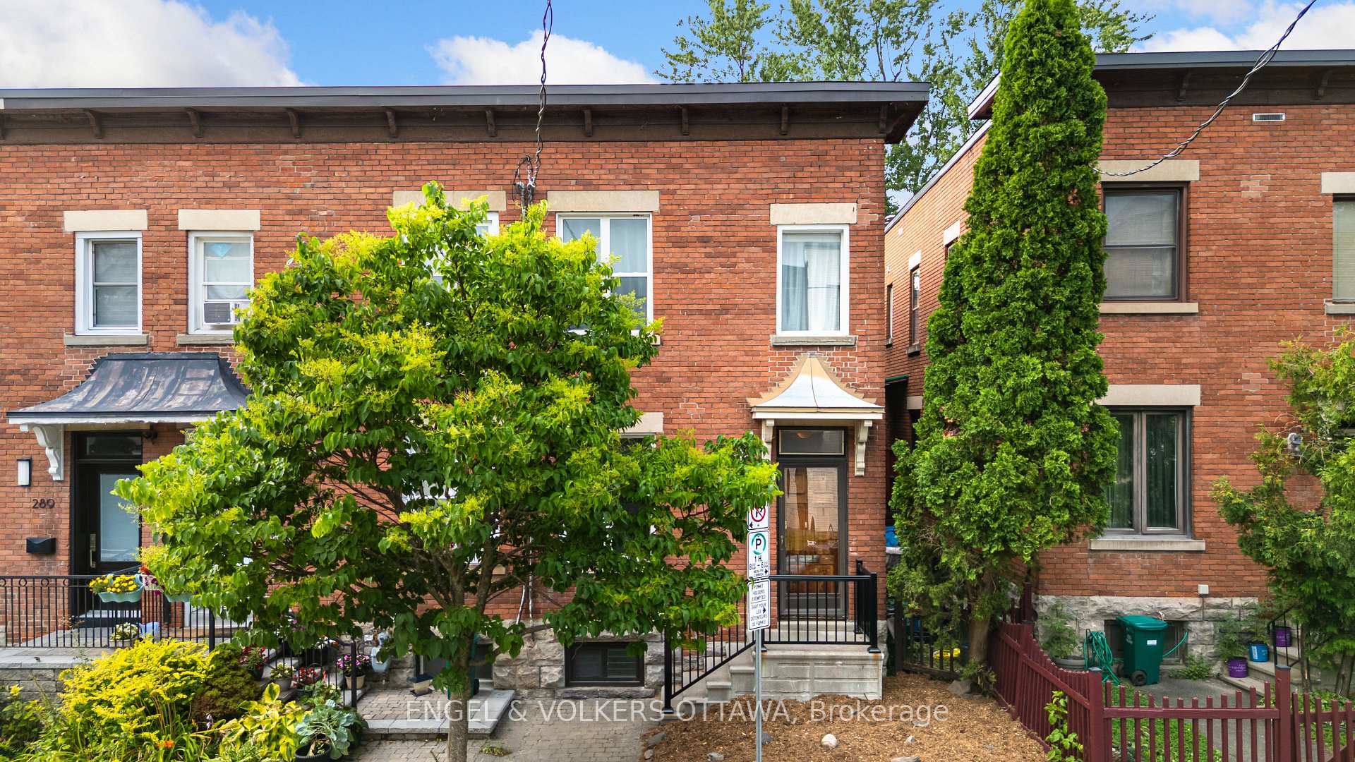 Front of 293 Somerset Street E