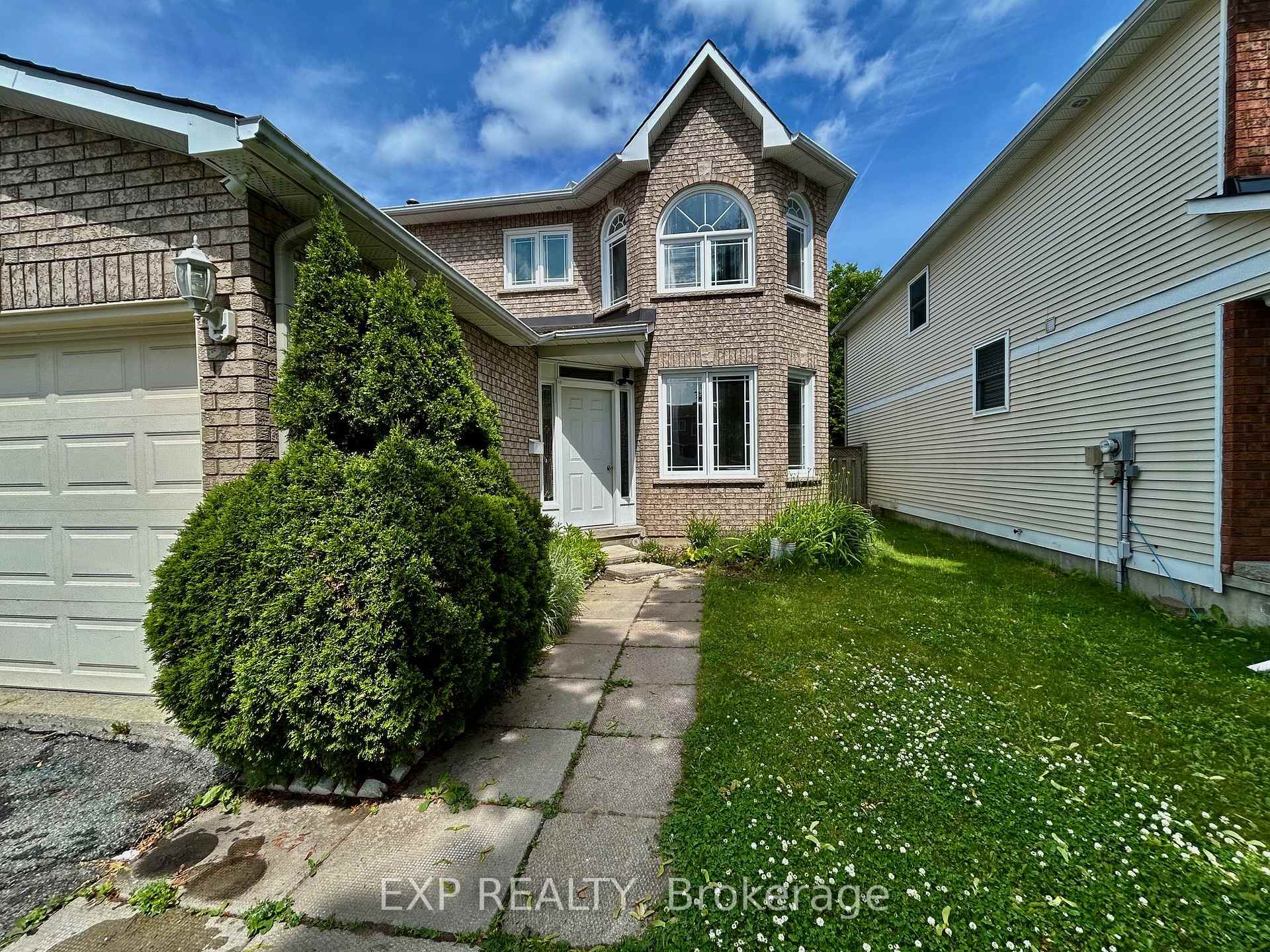 Photo 2 of 135 Picasso Drive, Ottawa, Hunt Club Park — HOMEH