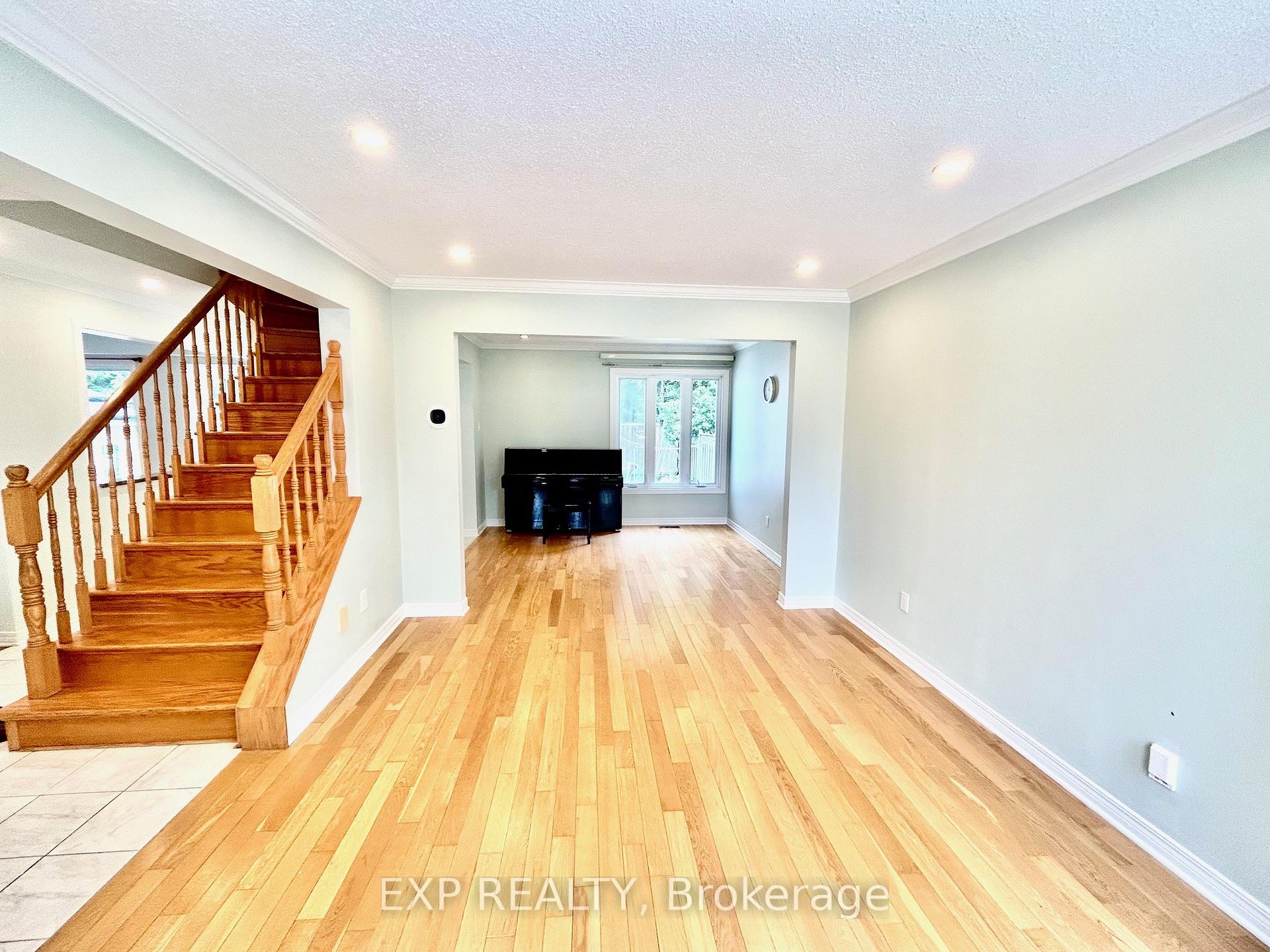 Photo 7 of 135 Picasso Drive, Ottawa, Hunt Club Park — HOMEH