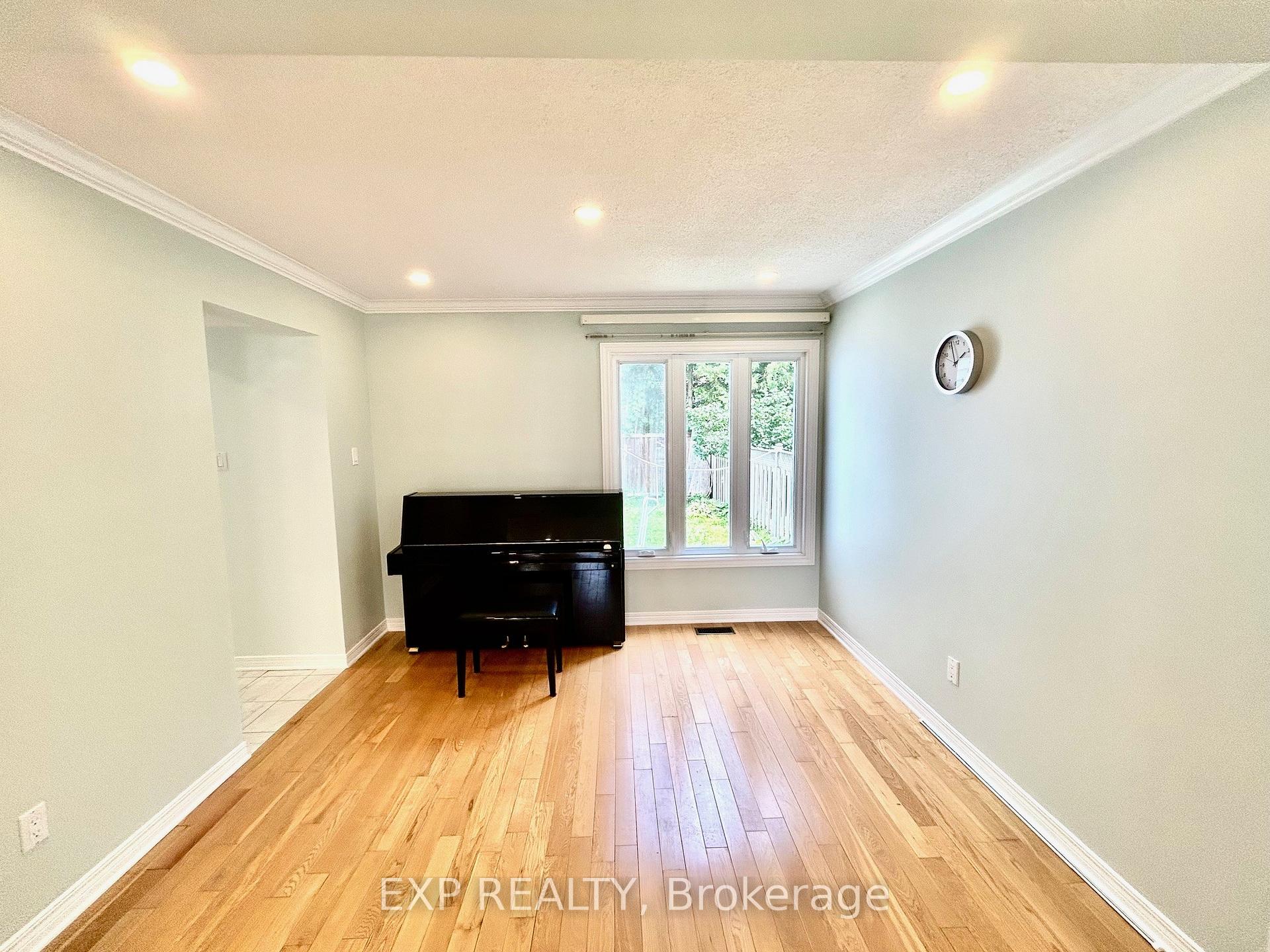 Photo 8 of 135 Picasso Drive, Ottawa, Hunt Club Park — HOMEH