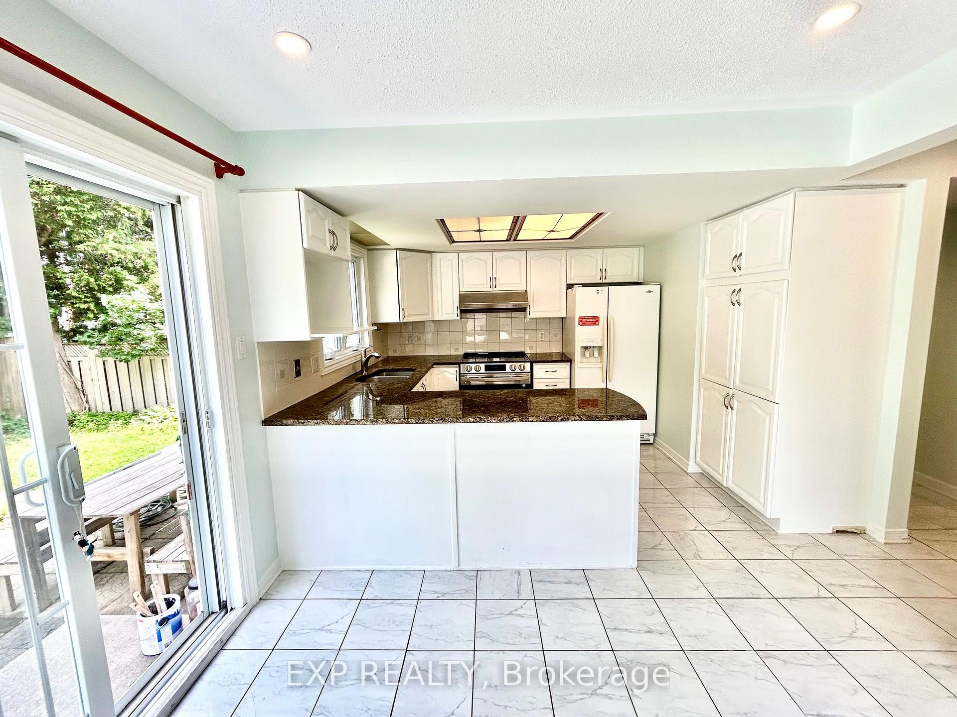 Photo 14 of 135 Picasso Drive, Ottawa, Hunt Club Park — HOMEH
