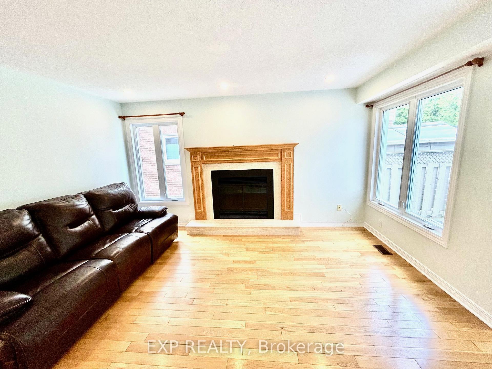 Photo 21 of 135 Picasso Drive, Ottawa, Hunt Club Park — HOMEH