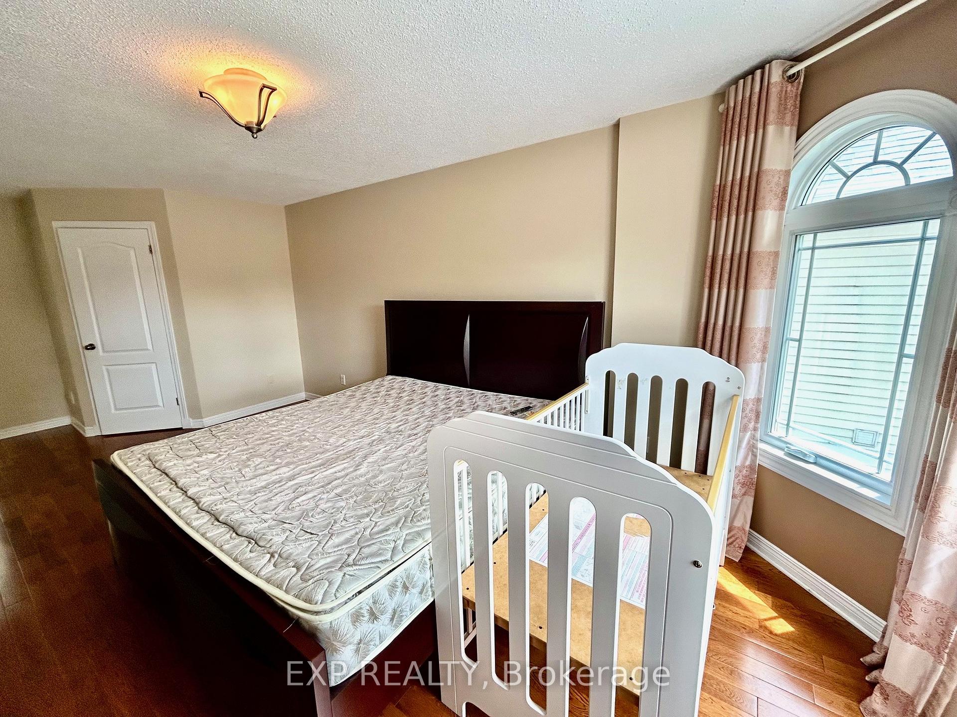 Photo 30 of 135 Picasso Drive, Ottawa, Hunt Club Park — HOMEH