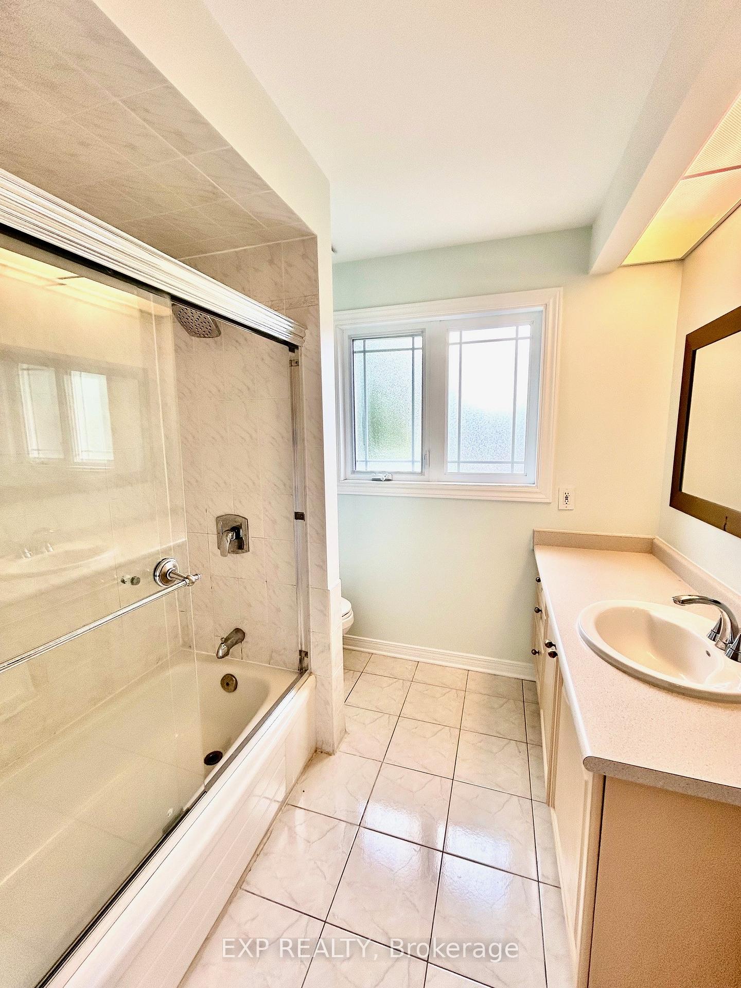 Photo 37 of 135 Picasso Drive, Ottawa, Hunt Club Park — HOMEH