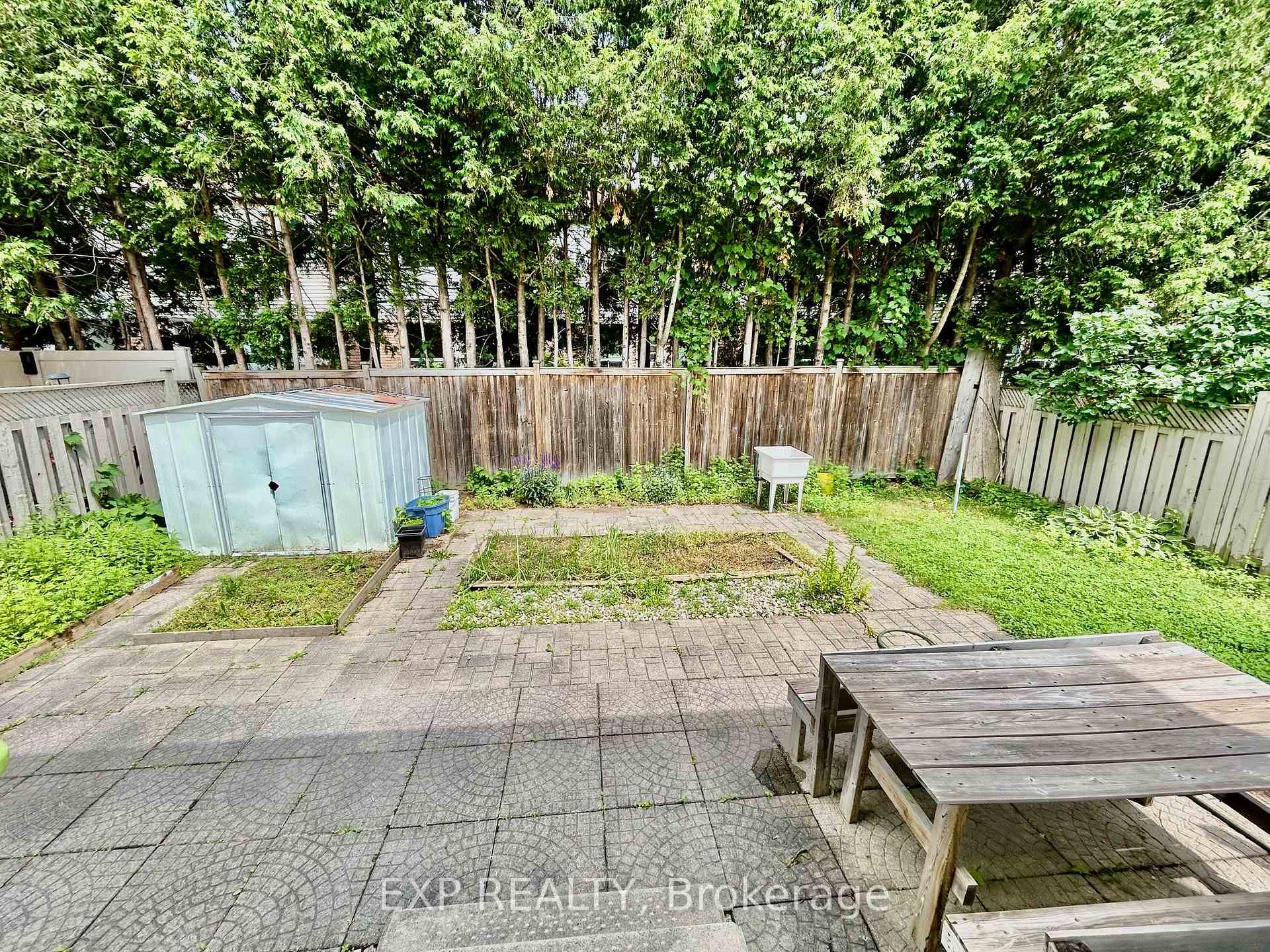Photo 39 of 135 Picasso Drive, Ottawa, Hunt Club Park — HOMEH