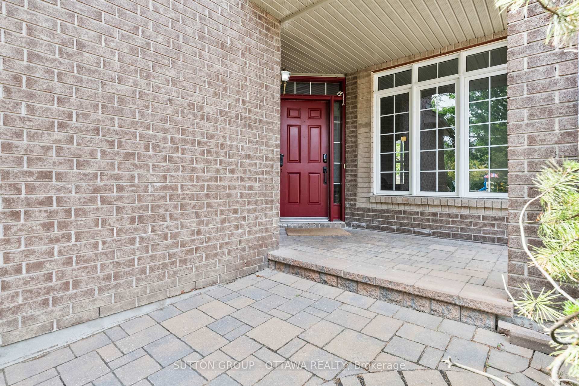Photo 2 of 236 Colbert Crescent, Ottawa, Ridgemont — HOMEH