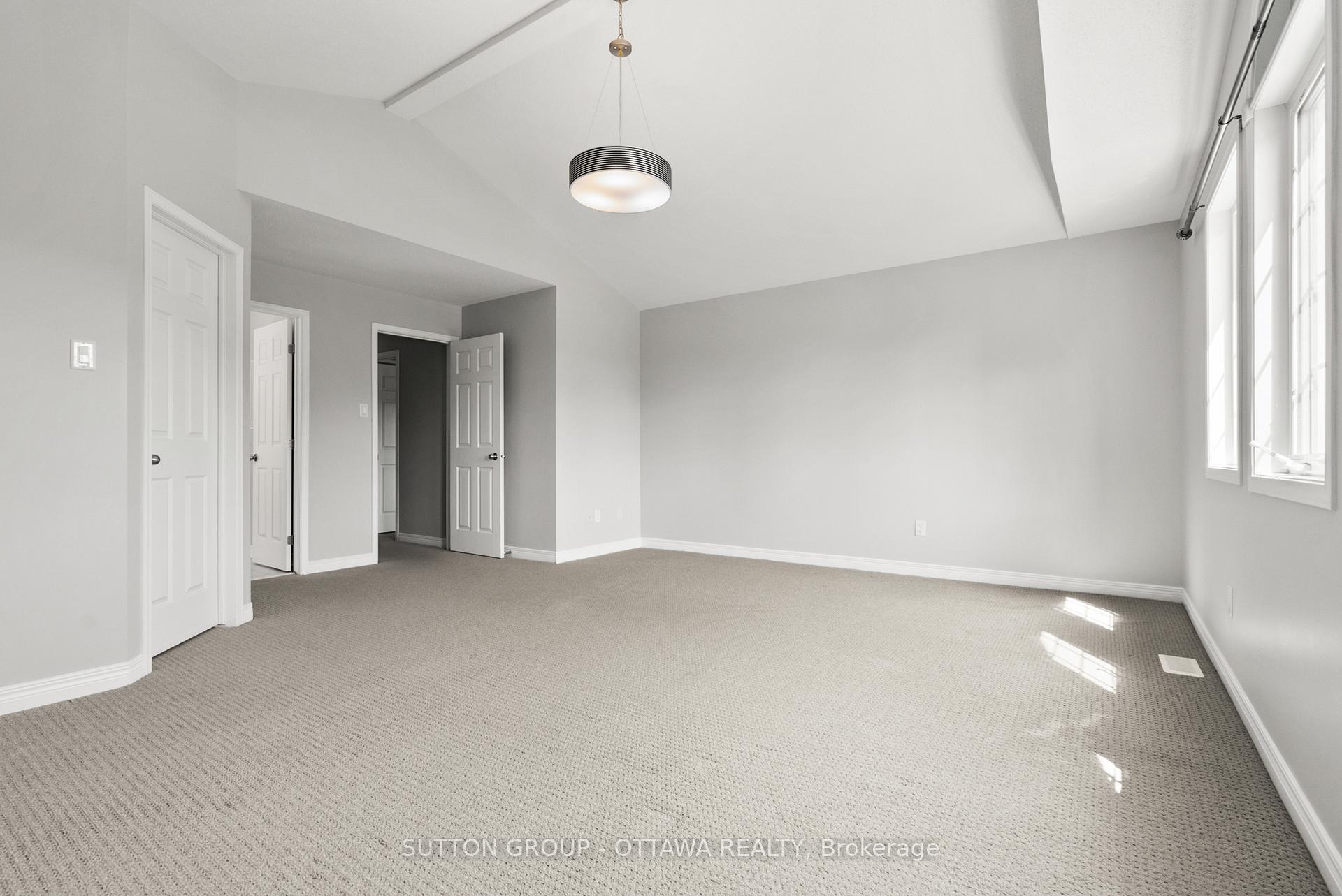 Photo 18 of 236 Colbert Crescent, Ottawa, Ridgemont — HOMEH