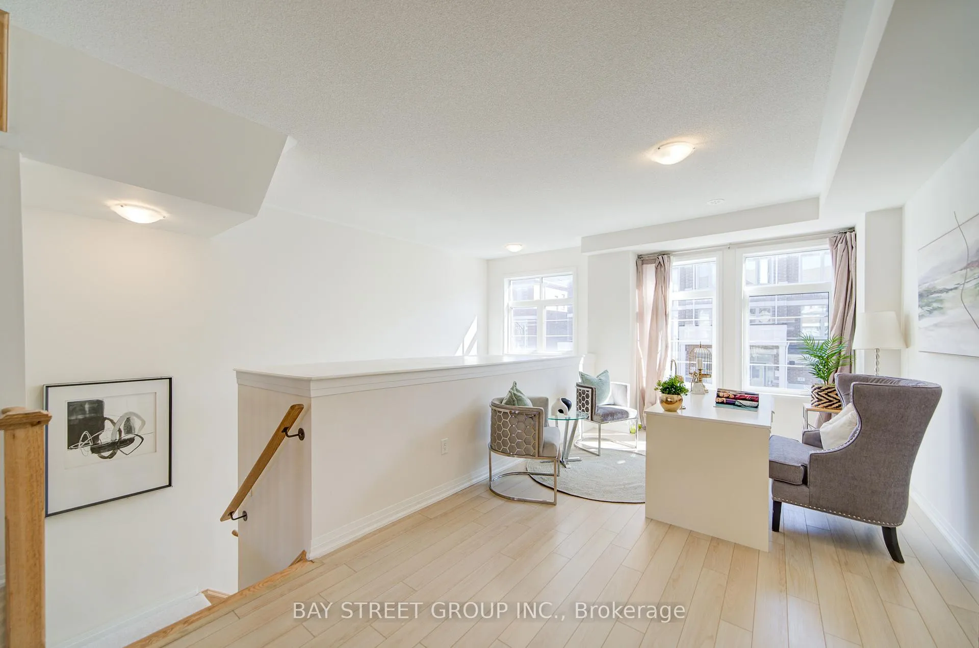 Photo 8 of 28 Sissons Way, Markham, Cedar Grove — HOMEH