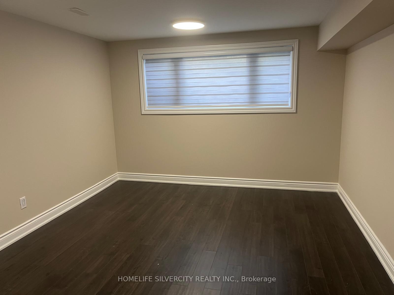 Photo 10 of 33 Sweetbriar Drive, Kitchener, Forest Hill — HOMEH