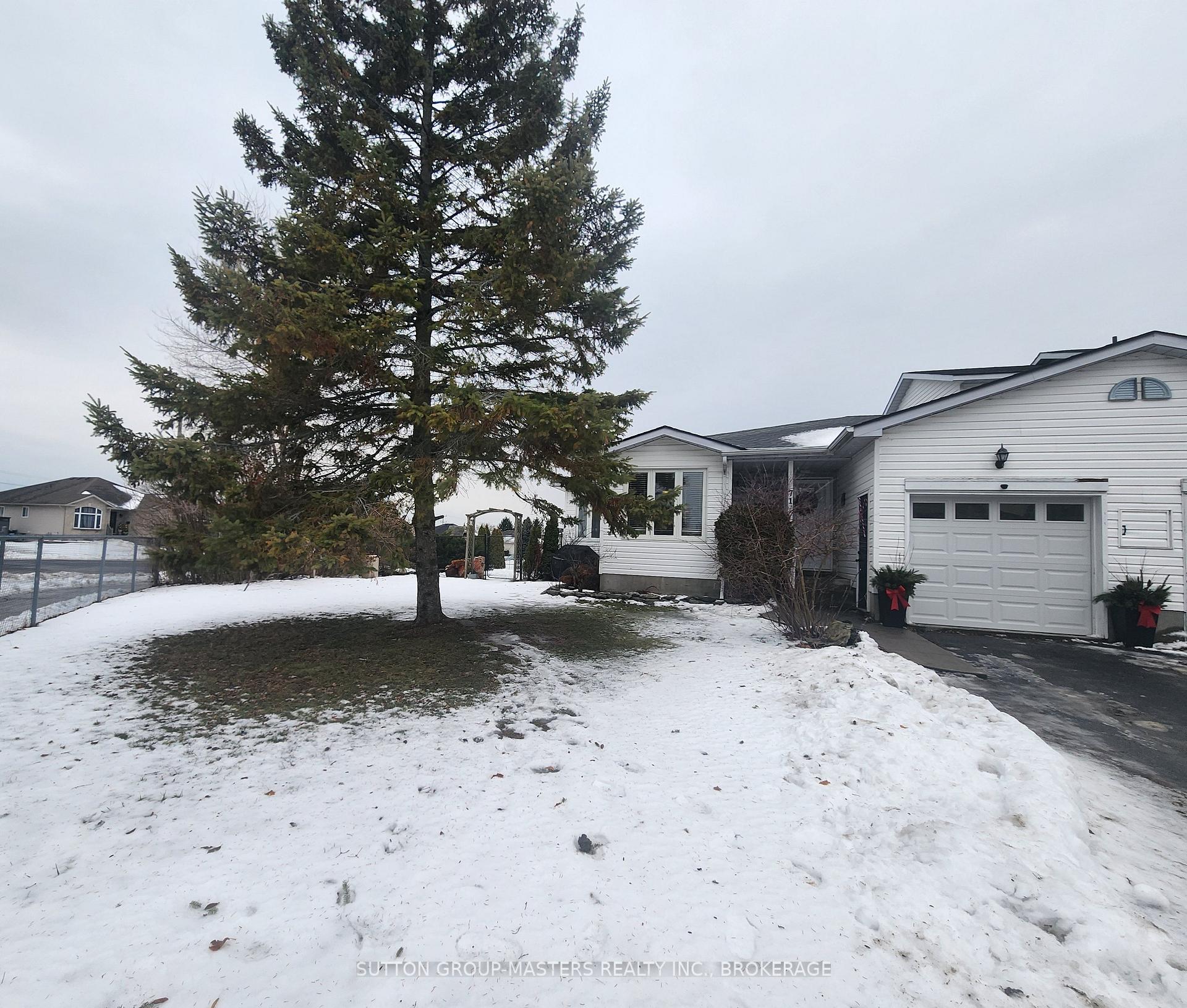Photo 4 of 71 Davey Crescent, Loyalist, Amherstview — HOMEH