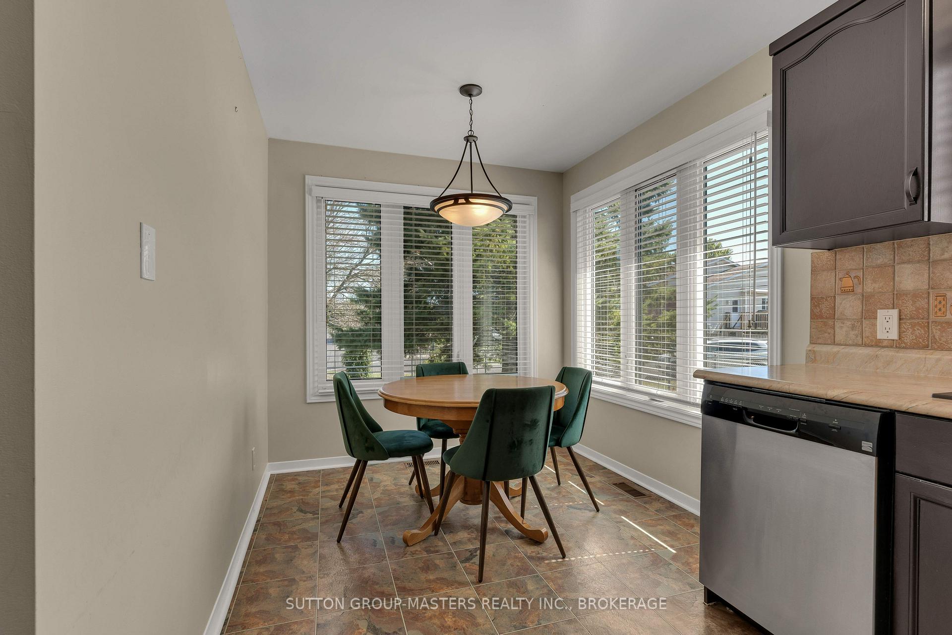 Photo 8 of 71 Davey Crescent, Loyalist, Amherstview — HOMEH