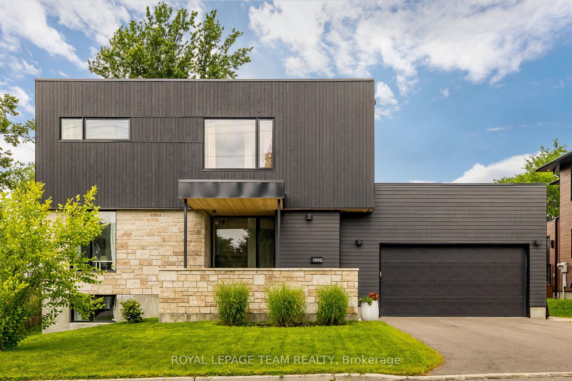 Photo 1 of 1995 Lenester Avenue, Ottawa, McKellar Heights/Glabar Park — HOMEH