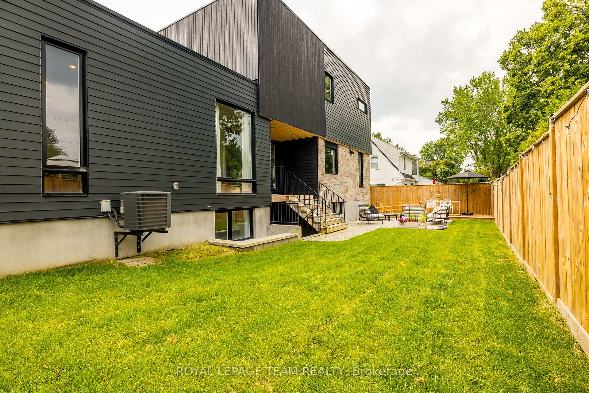 Photo 44 of 1995 Lenester Avenue, Ottawa, McKellar Heights/Glabar Park — HOMEH