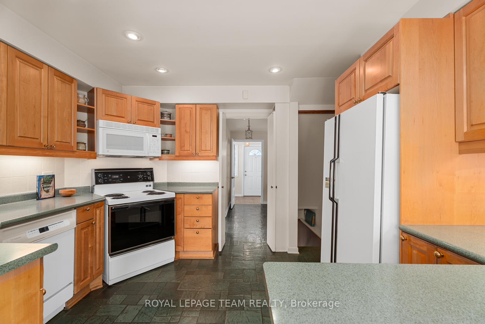 Photo 7 of 793 Dunloe Avenue, Ottawa, Manor Park — HOMEH