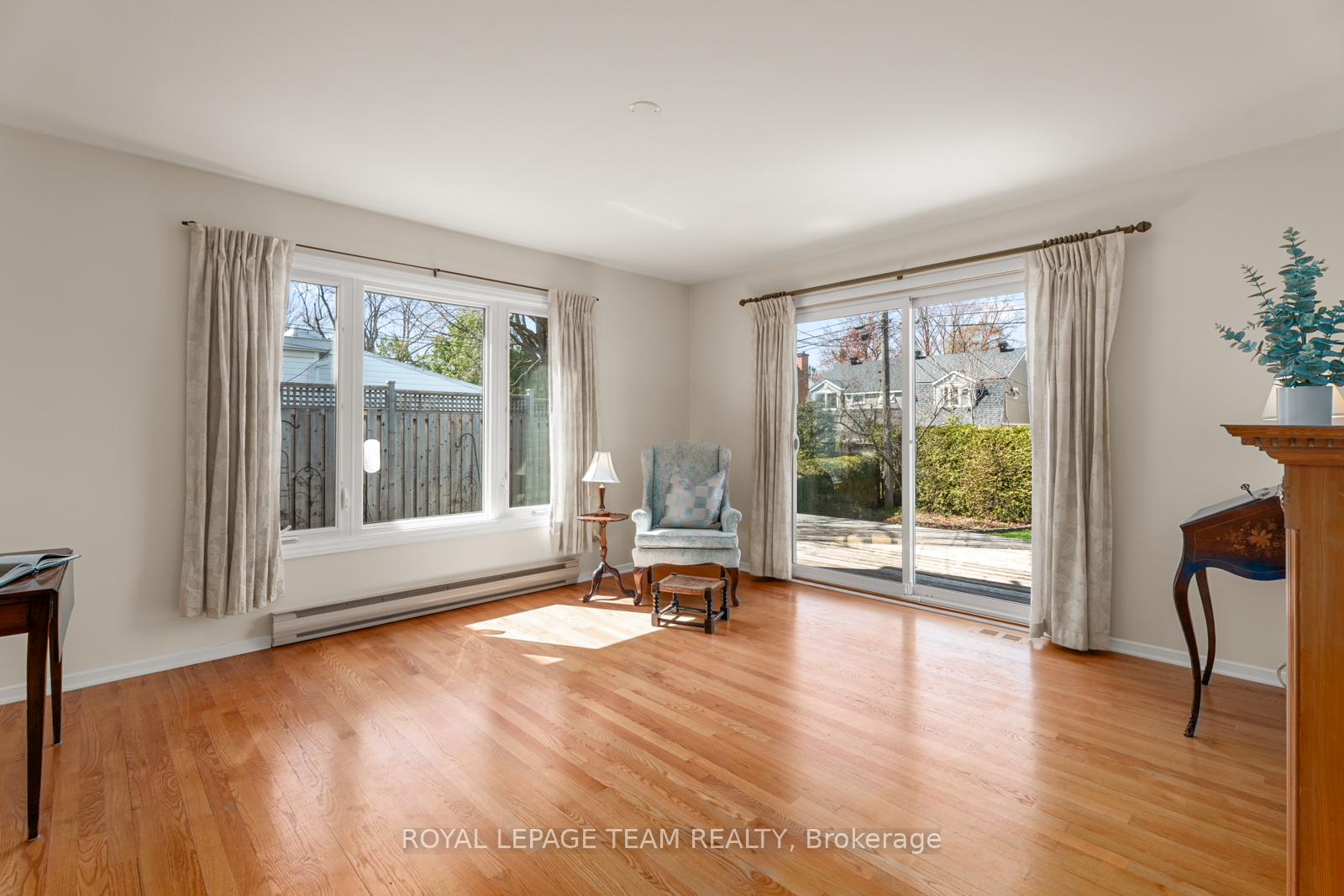 Photo 8 of 793 Dunloe Avenue, Ottawa, Manor Park — HOMEH
