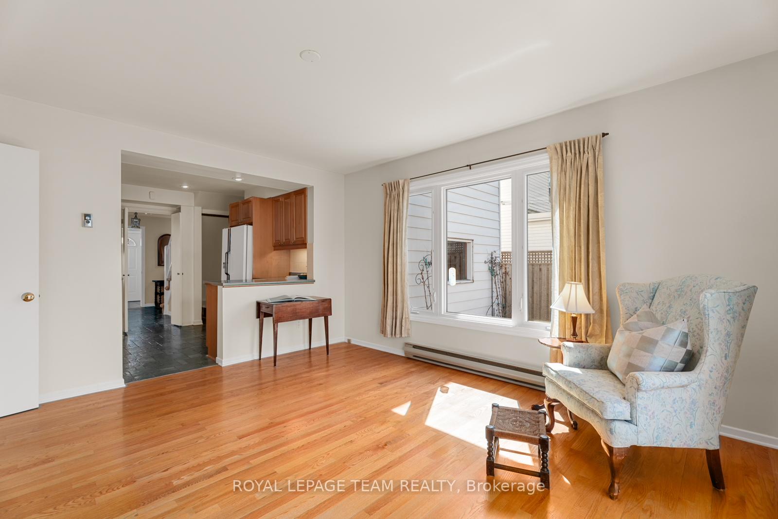 Photo 9 of 793 Dunloe Avenue, Ottawa, Manor Park — HOMEH