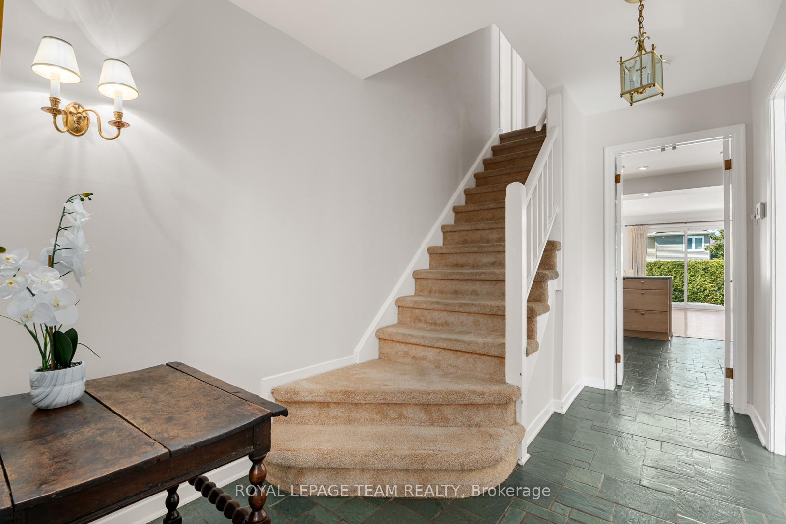 Photo 10 of 793 Dunloe Avenue, Ottawa, Manor Park — HOMEH