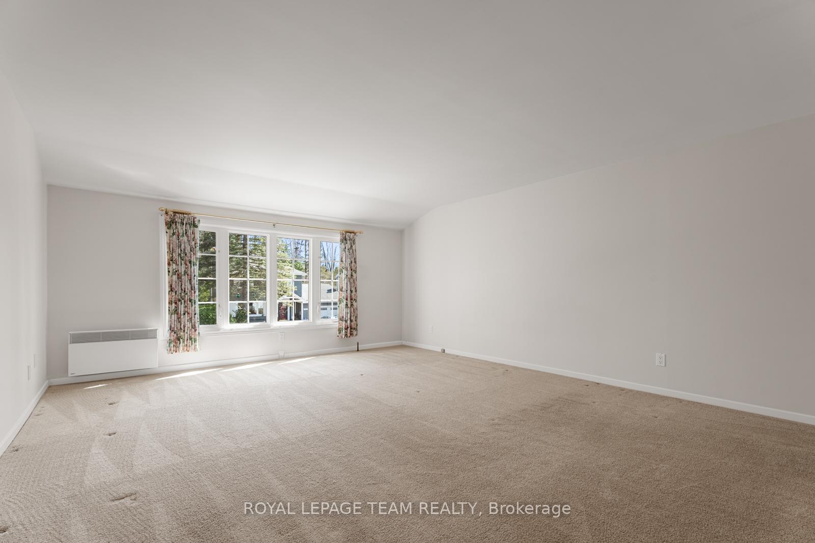 Photo 11 of 793 Dunloe Avenue, Ottawa, Manor Park — HOMEH