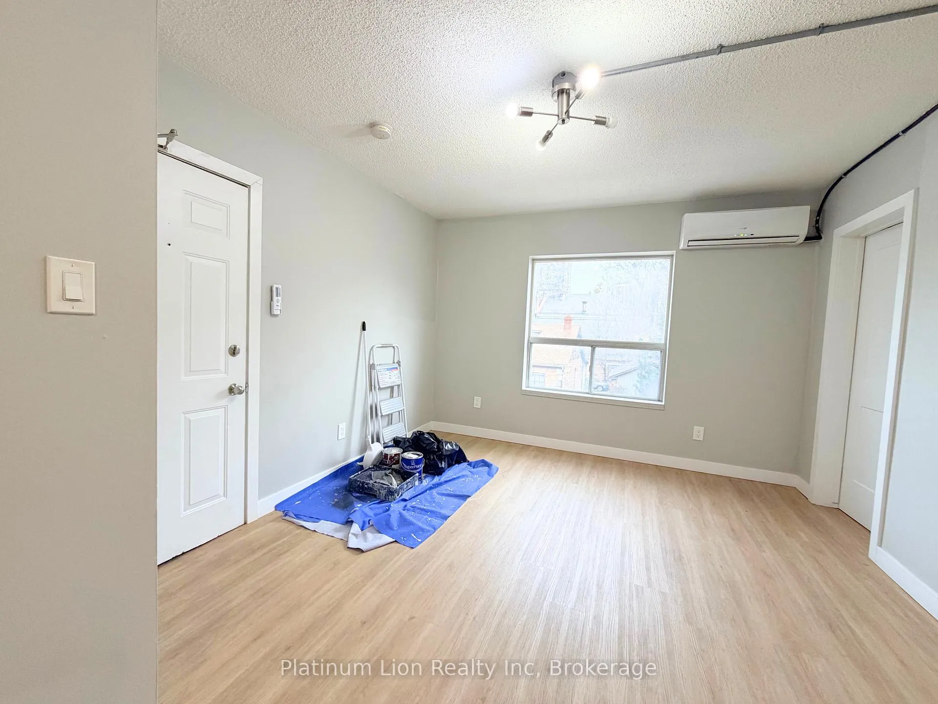 Photo 2 of Unit 5, 120 Charles Street, Hamilton, Durand — HOMEH